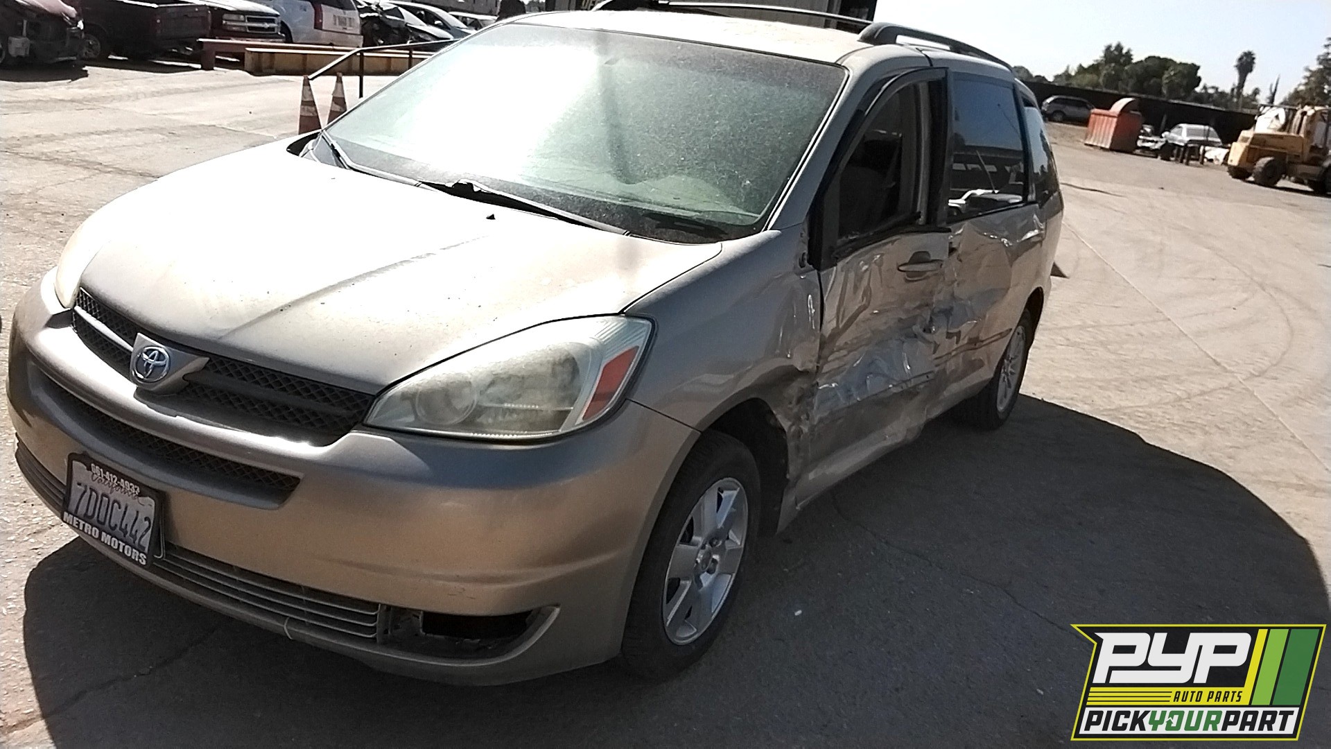 2004 TOYOTA SIENNA partes disponibles