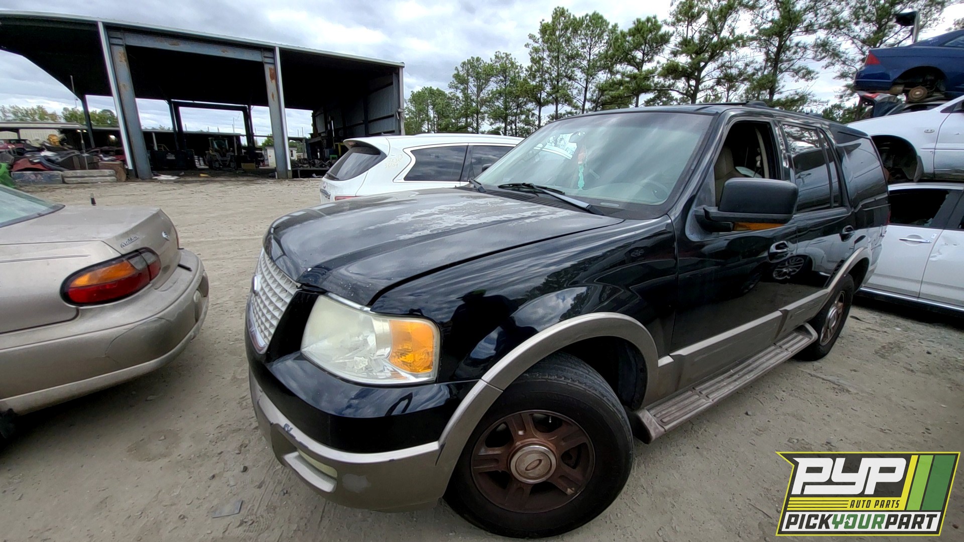 2004 FORD EXPEDITION available for parts