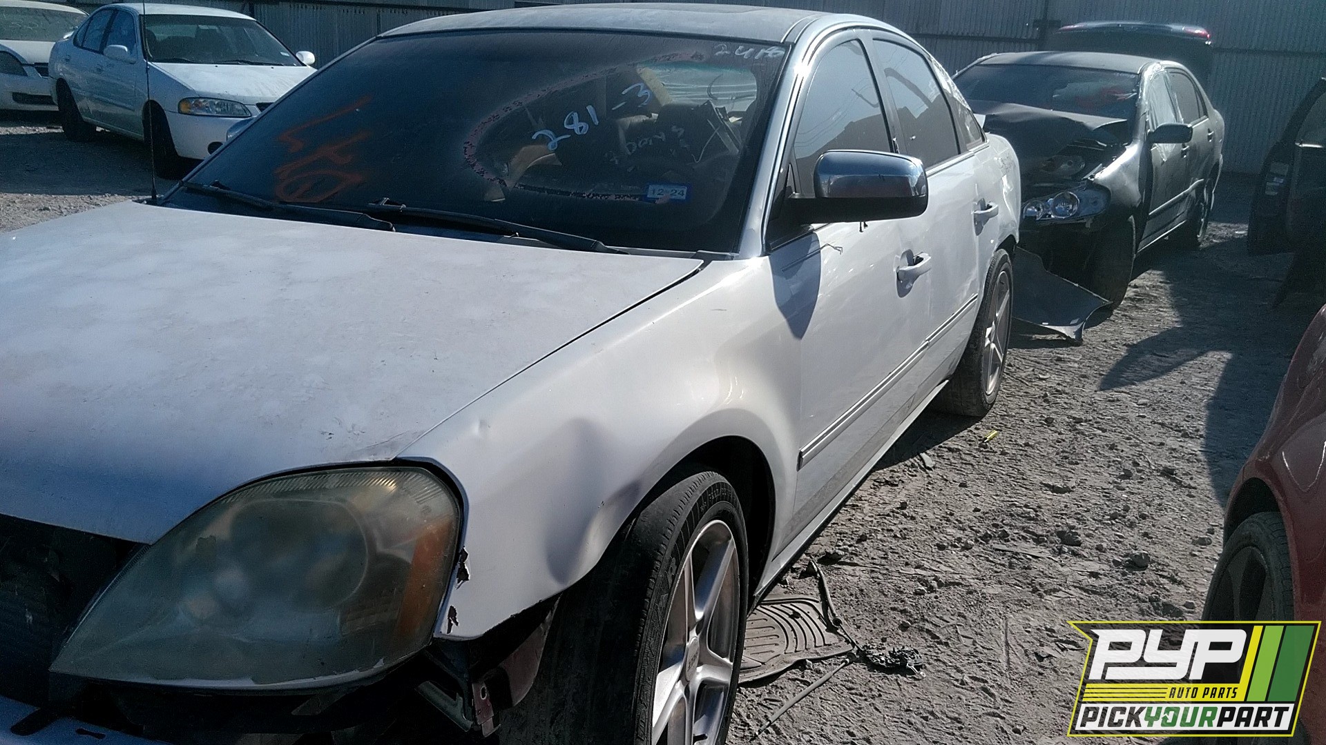 2005 FORD FIVE HUNDRED available for parts