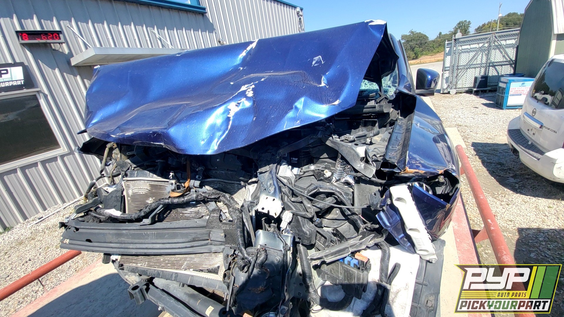 2019 NISSAN ROGUE available for parts