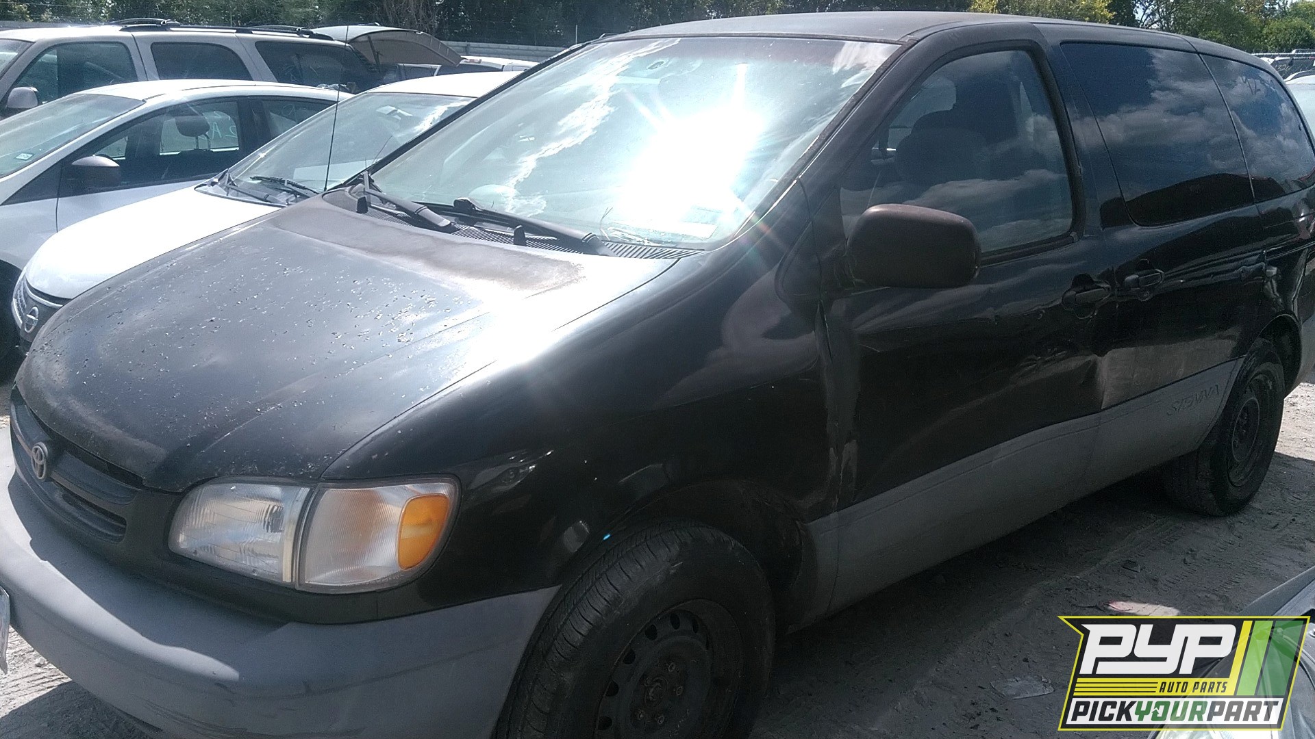2000 TOYOTA SIENNA available for parts