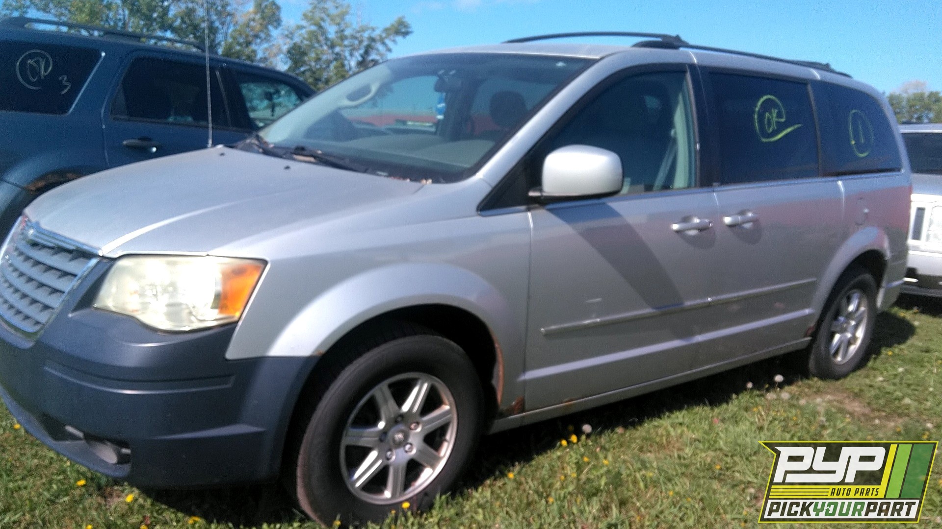 2010 CHRYSLER TOWN & COUNTRY partes disponibles
