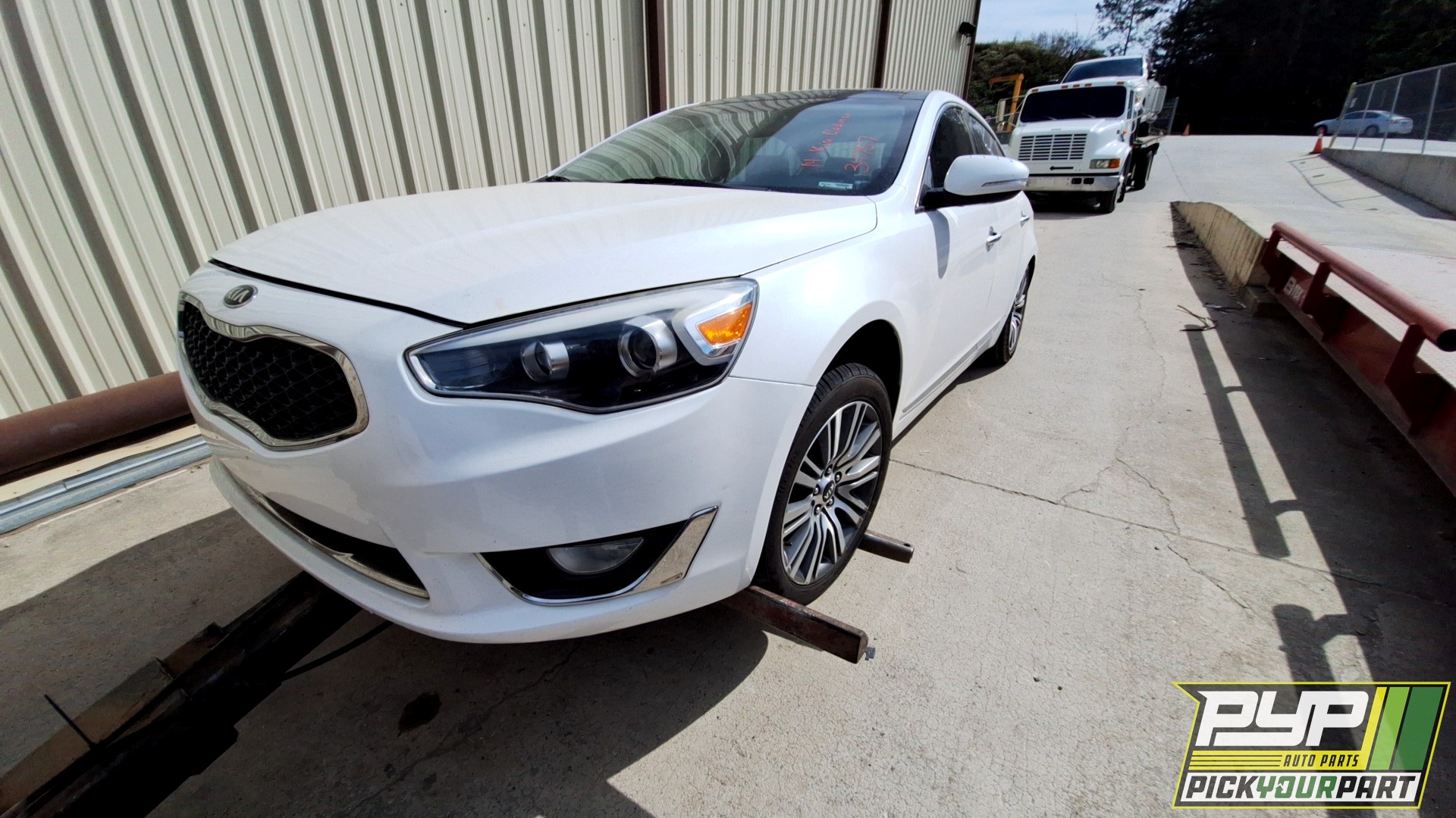 2014 KIA CADENZA partes disponibles