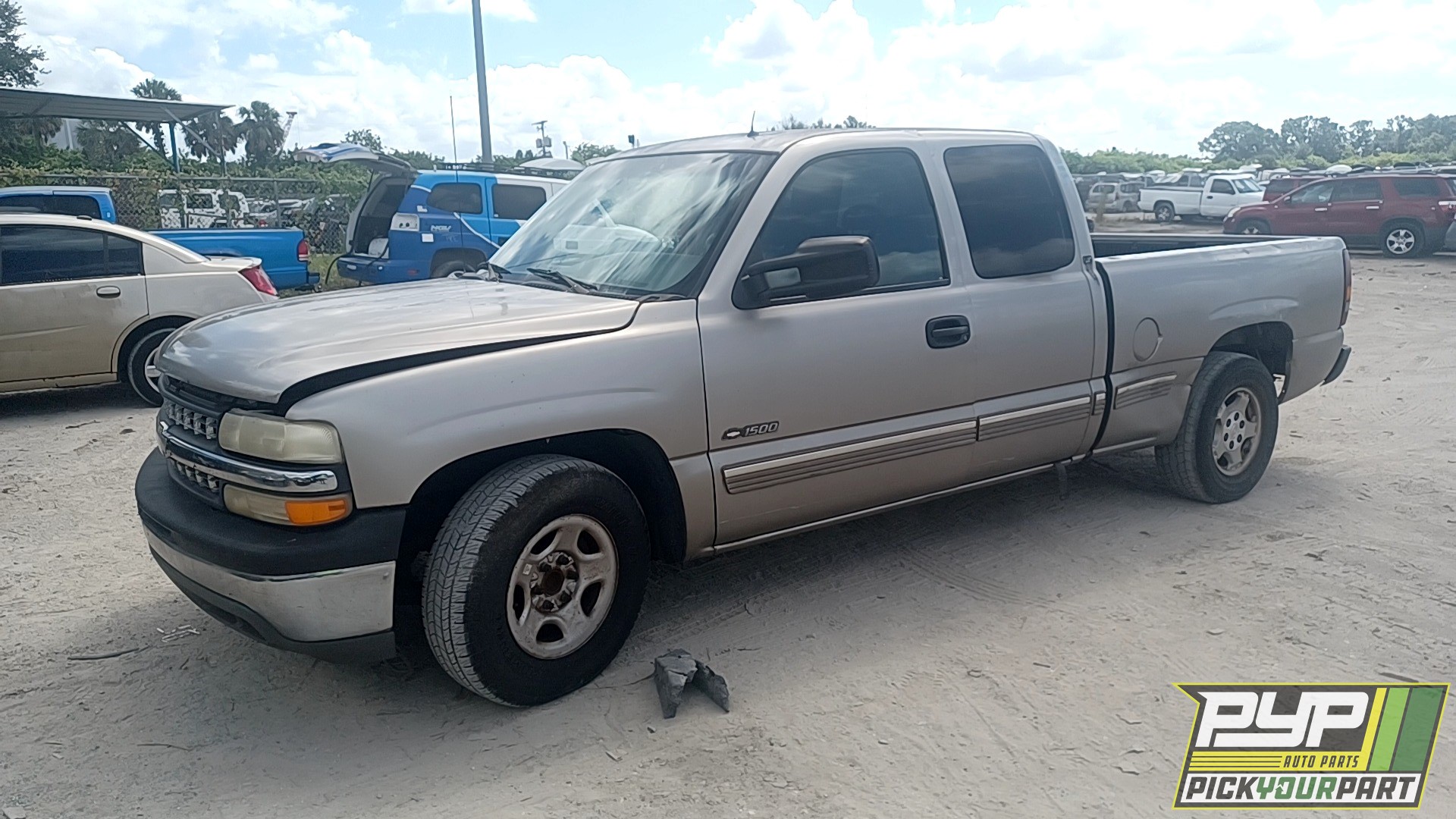 2001 CHEVROLET SILVERADO 1500 available for parts