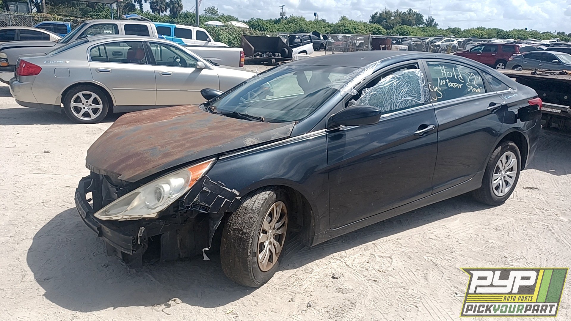 2012 HYUNDAI SONATA available for parts