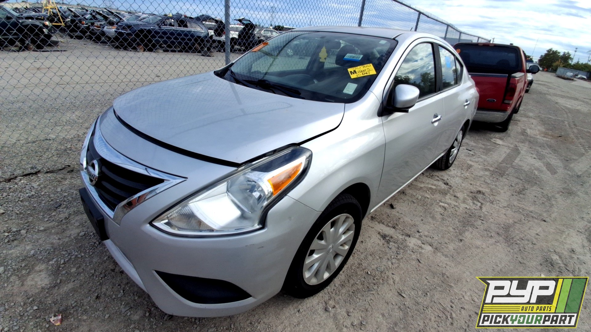 2017 NISSAN VERSA partes disponibles