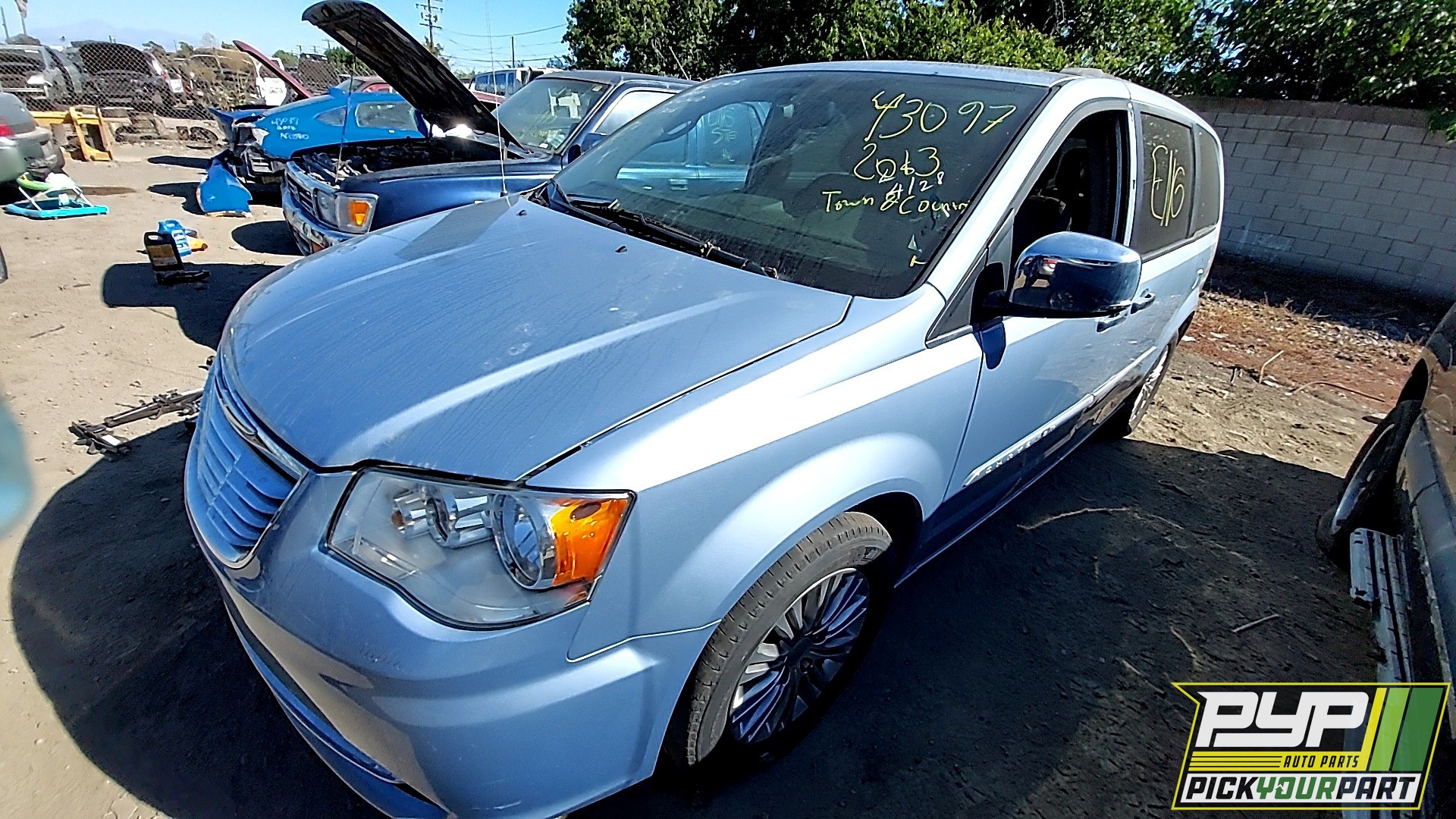 2013 CHRYSLER TOWN & COUNTRY partes disponibles