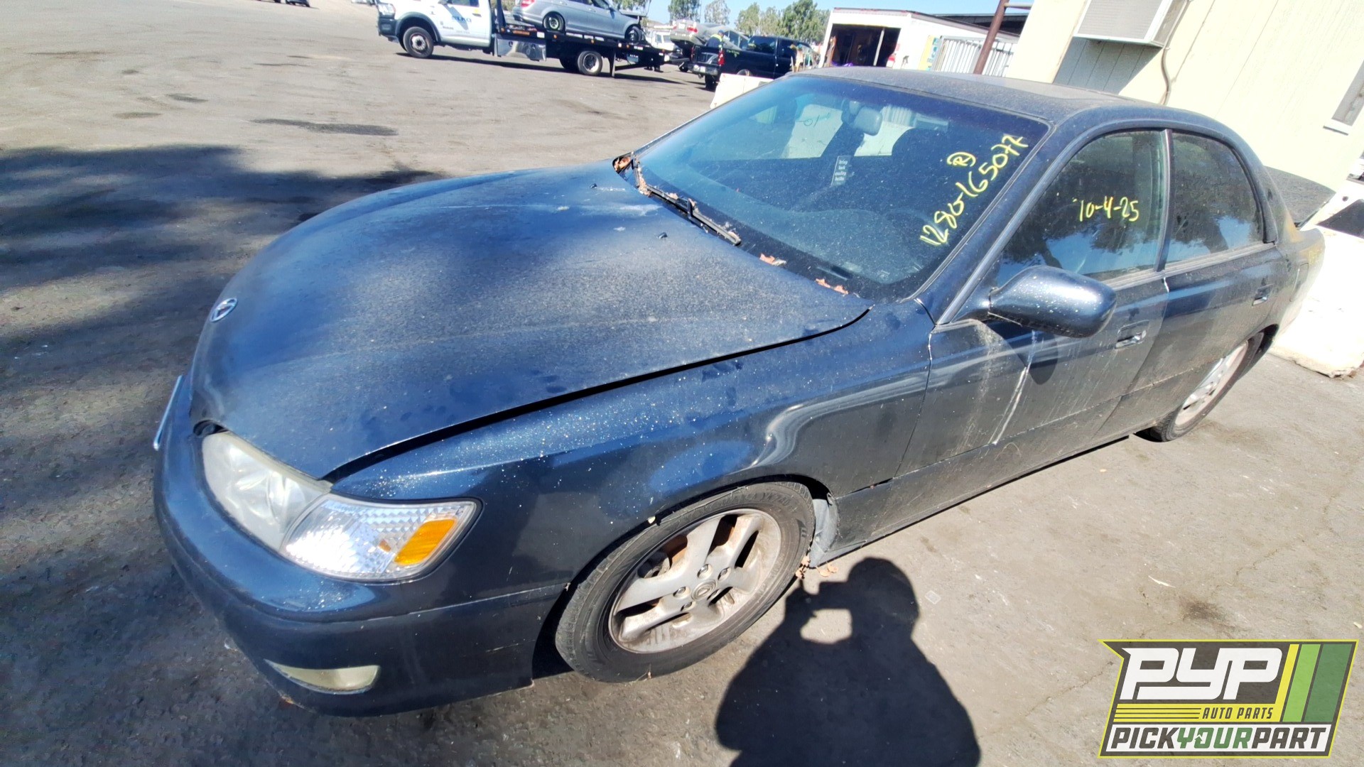2001 LEXUS ES300 available for parts
