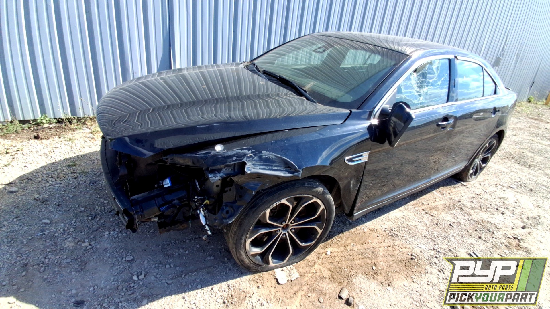 2013 FORD TAURUS available for parts