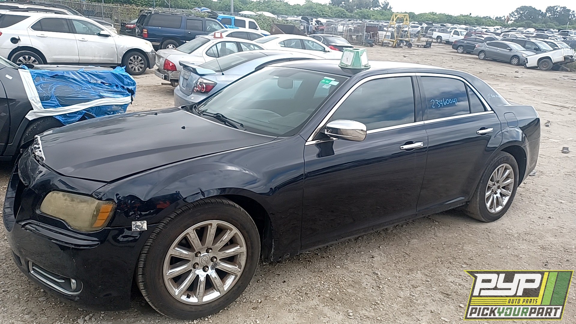 2012 CHRYSLER 300 partes disponibles