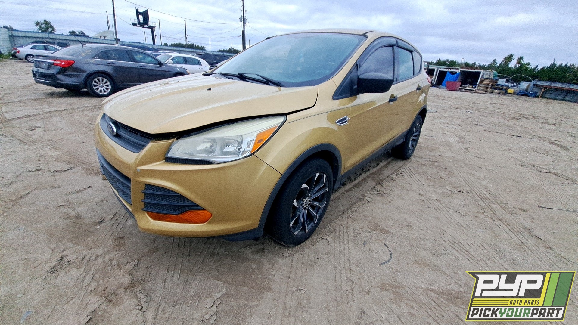 2014 FORD ESCAPE available for parts