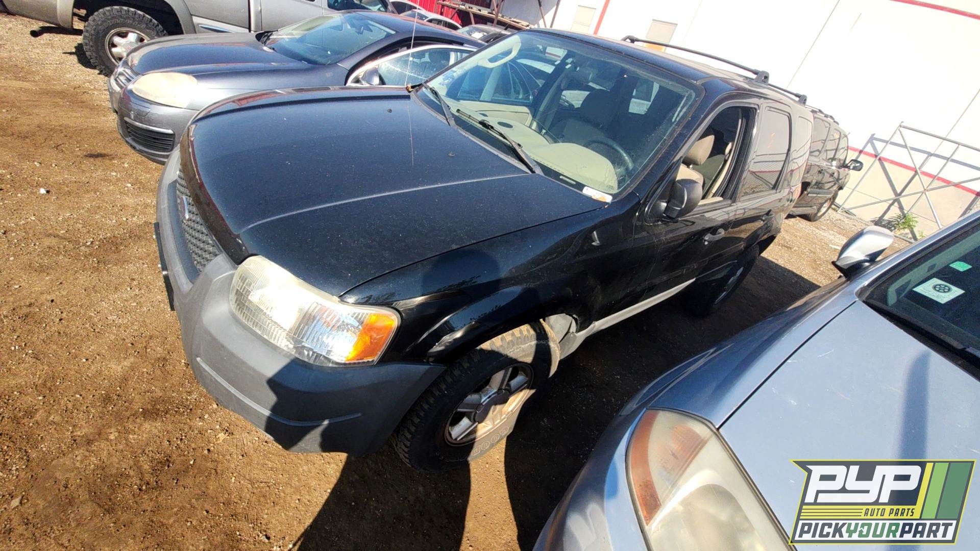 2004 FORD ESCAPE available for parts