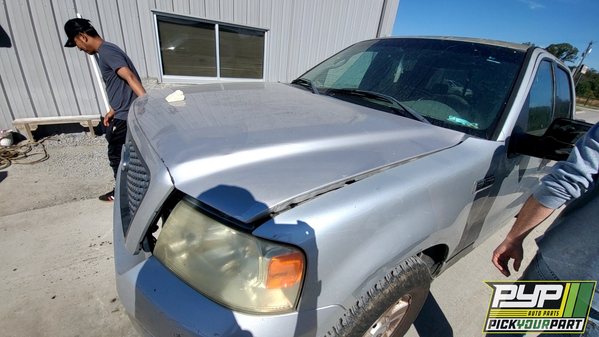 2004 FORD F-150 available for parts