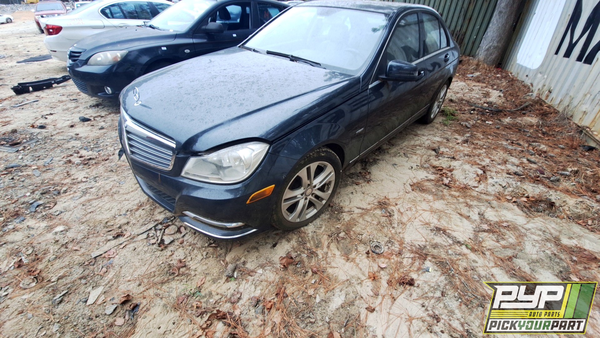 2012 MERCEDES-BENZ C250 partes disponibles