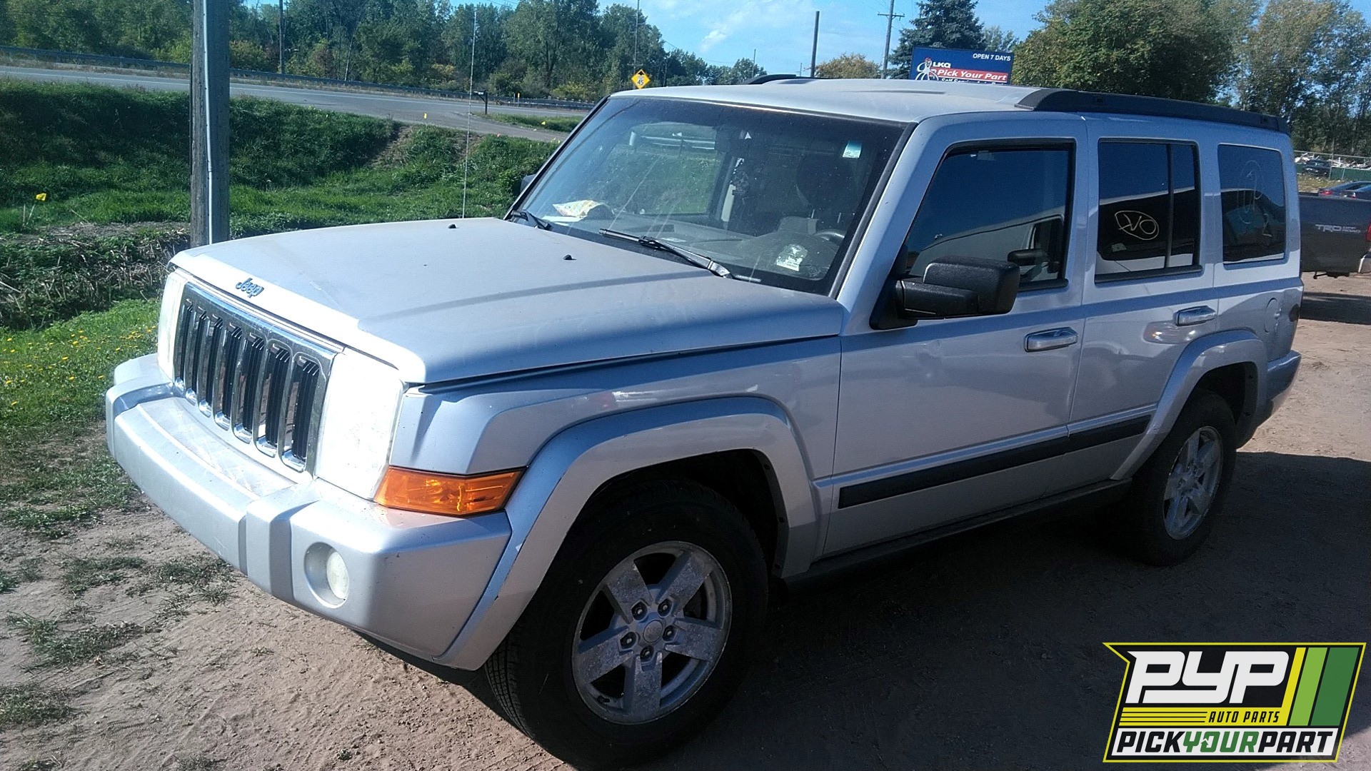 2008 JEEP COMMANDER available for parts