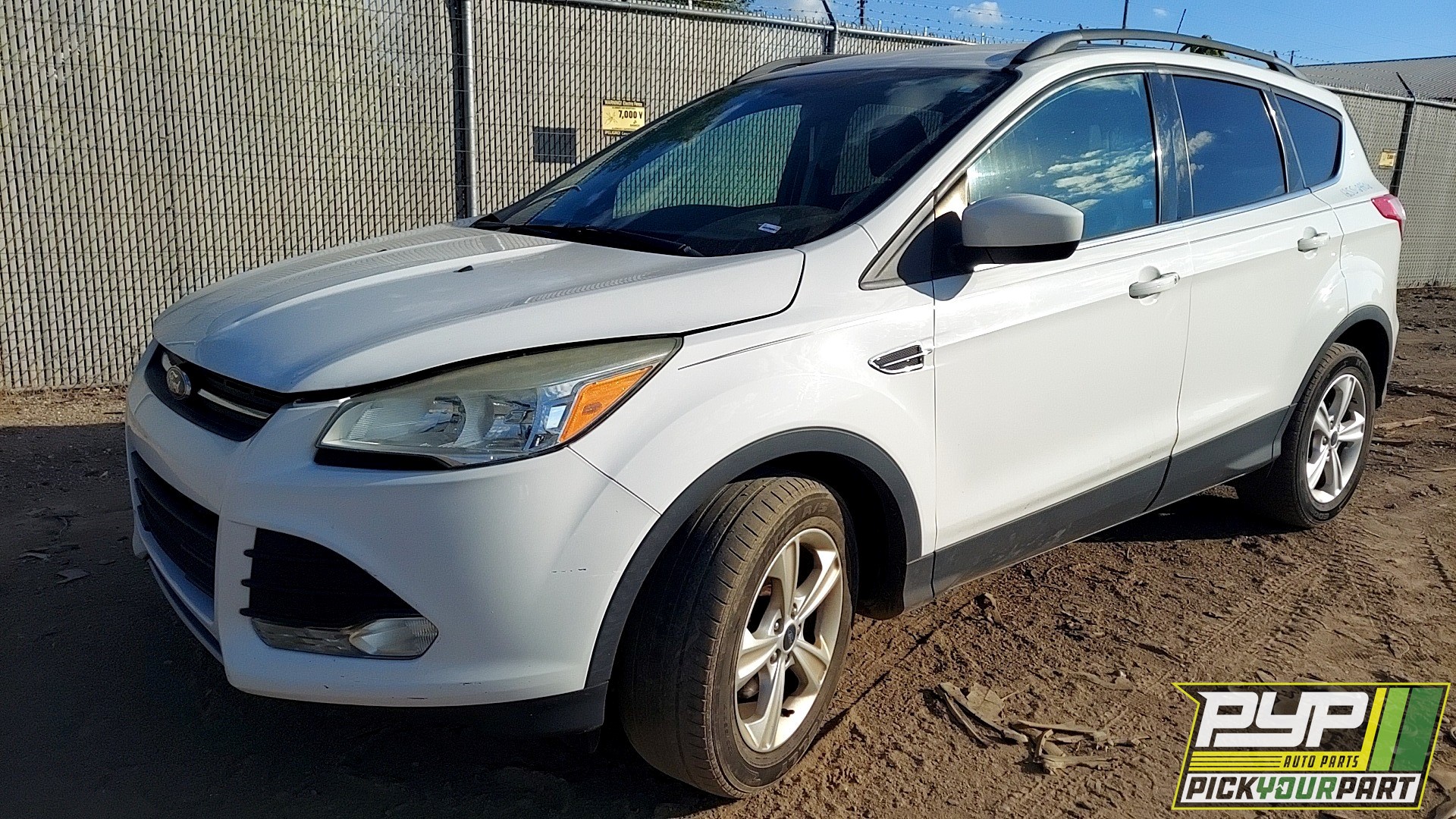 2015 FORD ESCAPE available for parts