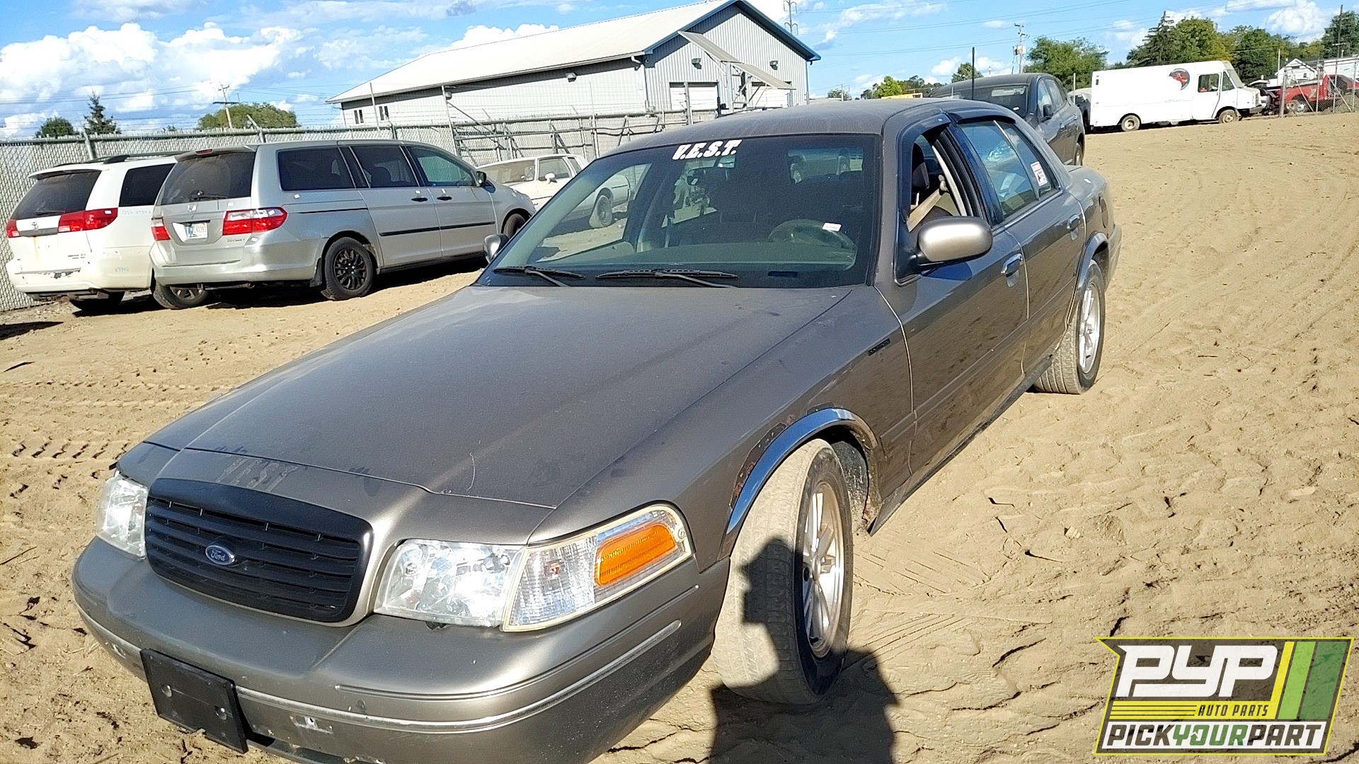 2003 FORD CROWN VICTORIA available for parts