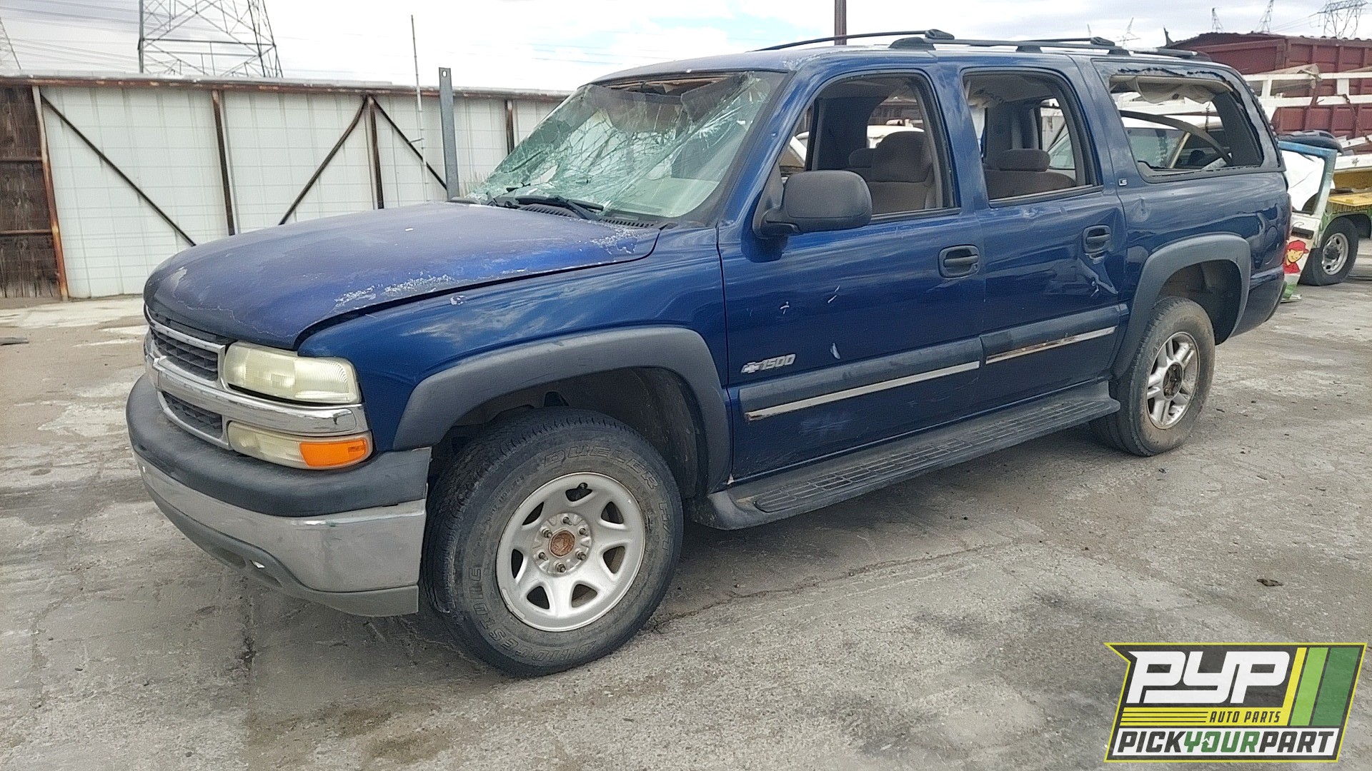 2000 CHEVROLET SUBURBAN 1500 available for parts