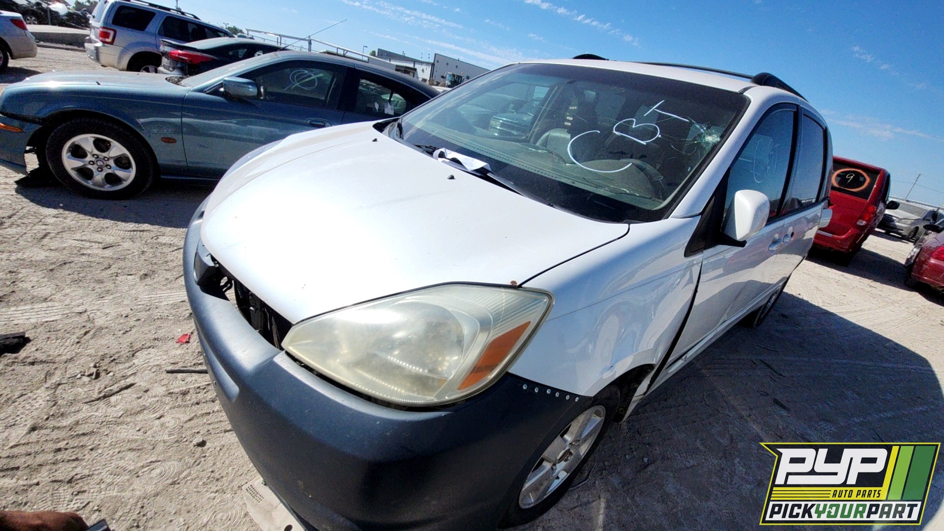 2004 TOYOTA SIENNA available for parts