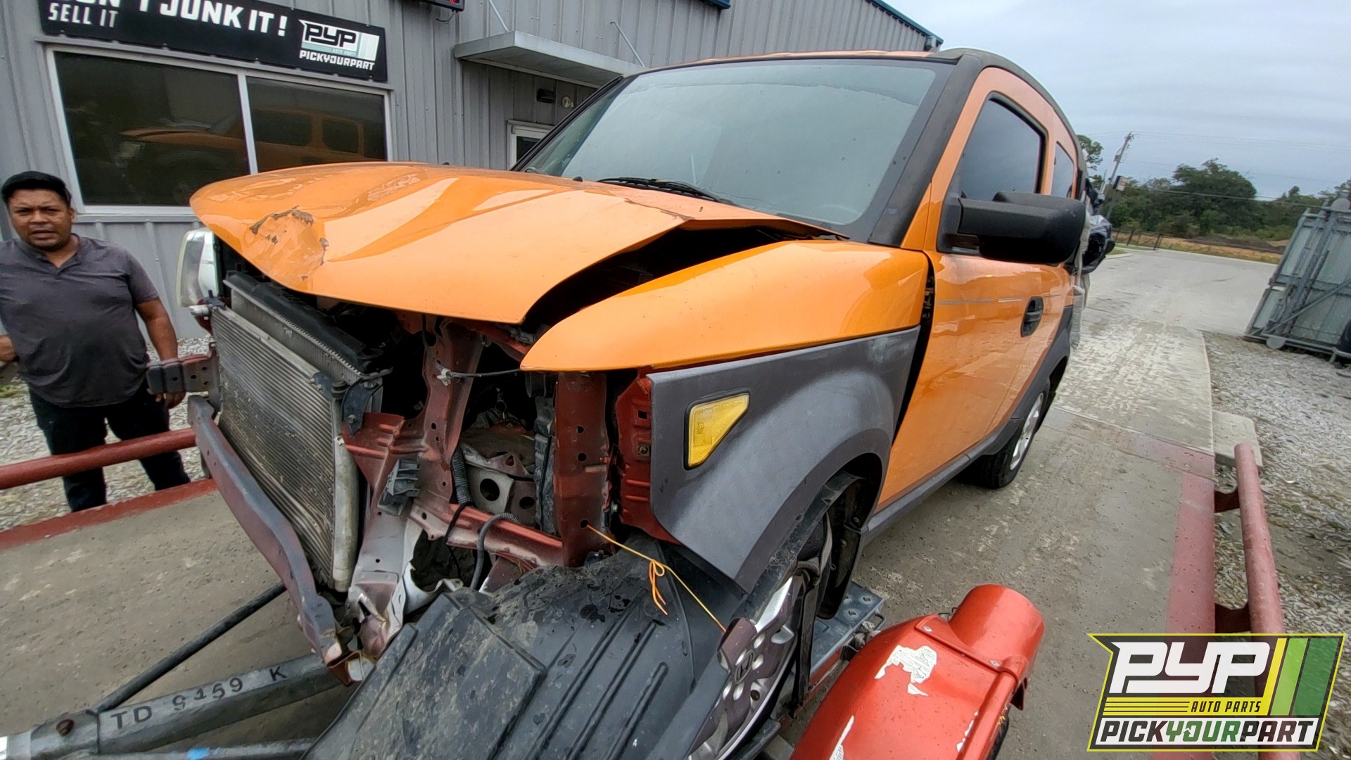 2003 HONDA ELEMENT available for parts