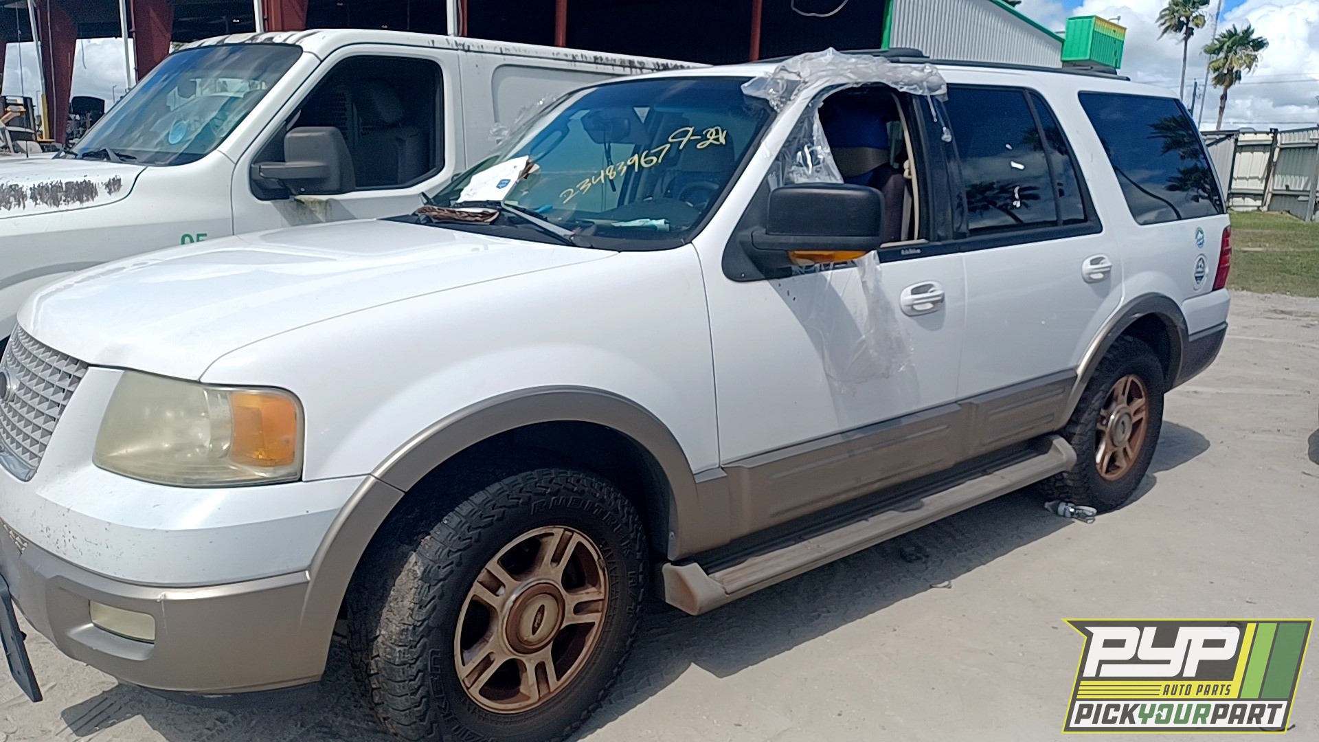 2003 FORD EXPEDITION available for parts