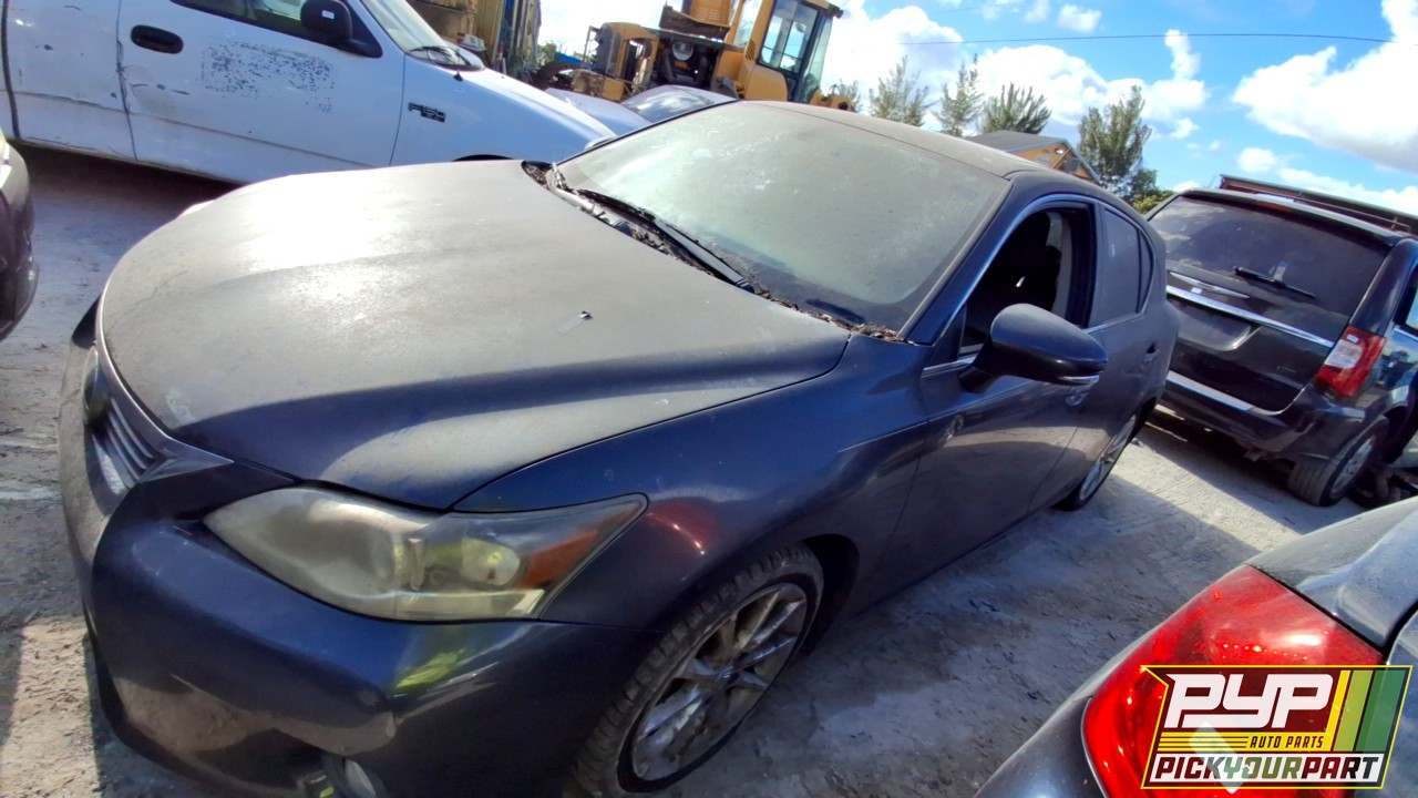 2011 LEXUS CT200H partes disponibles