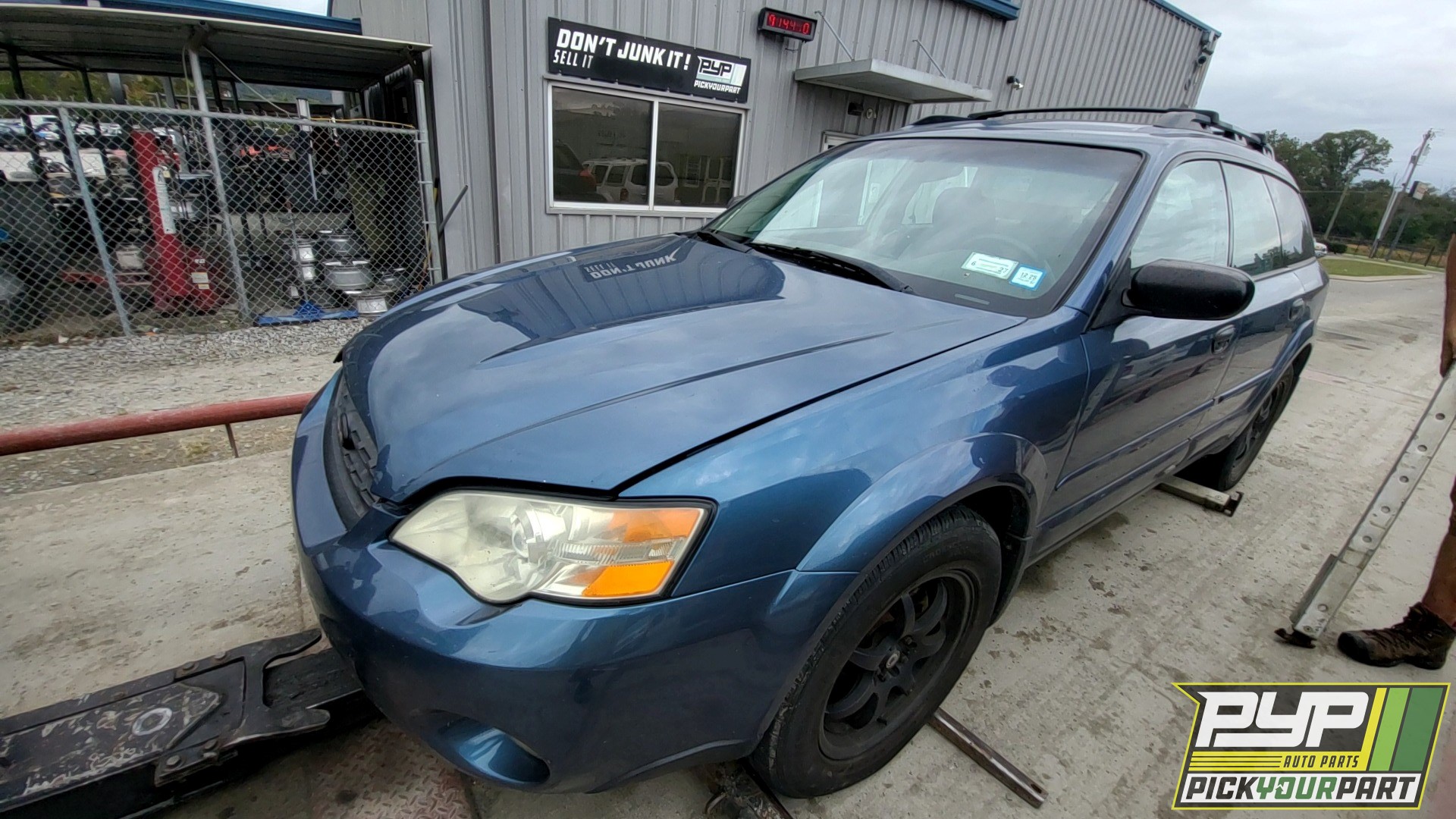 2006 SUBARU OUTBACK available for parts