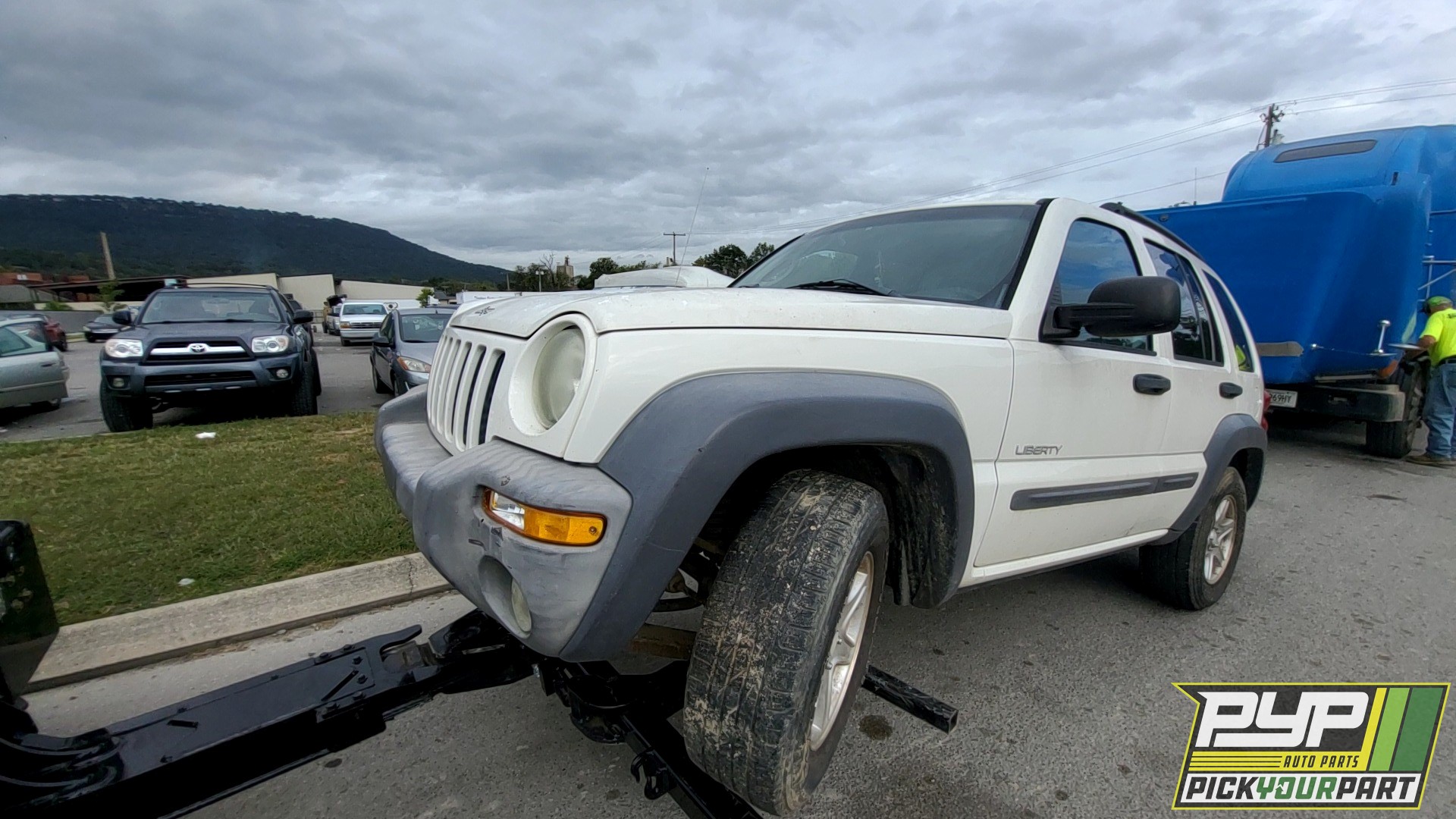 2004 JEEP LIBERTY available for parts