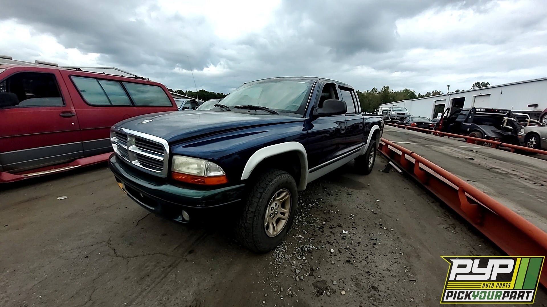 2004 DODGE DAKOTA available for parts