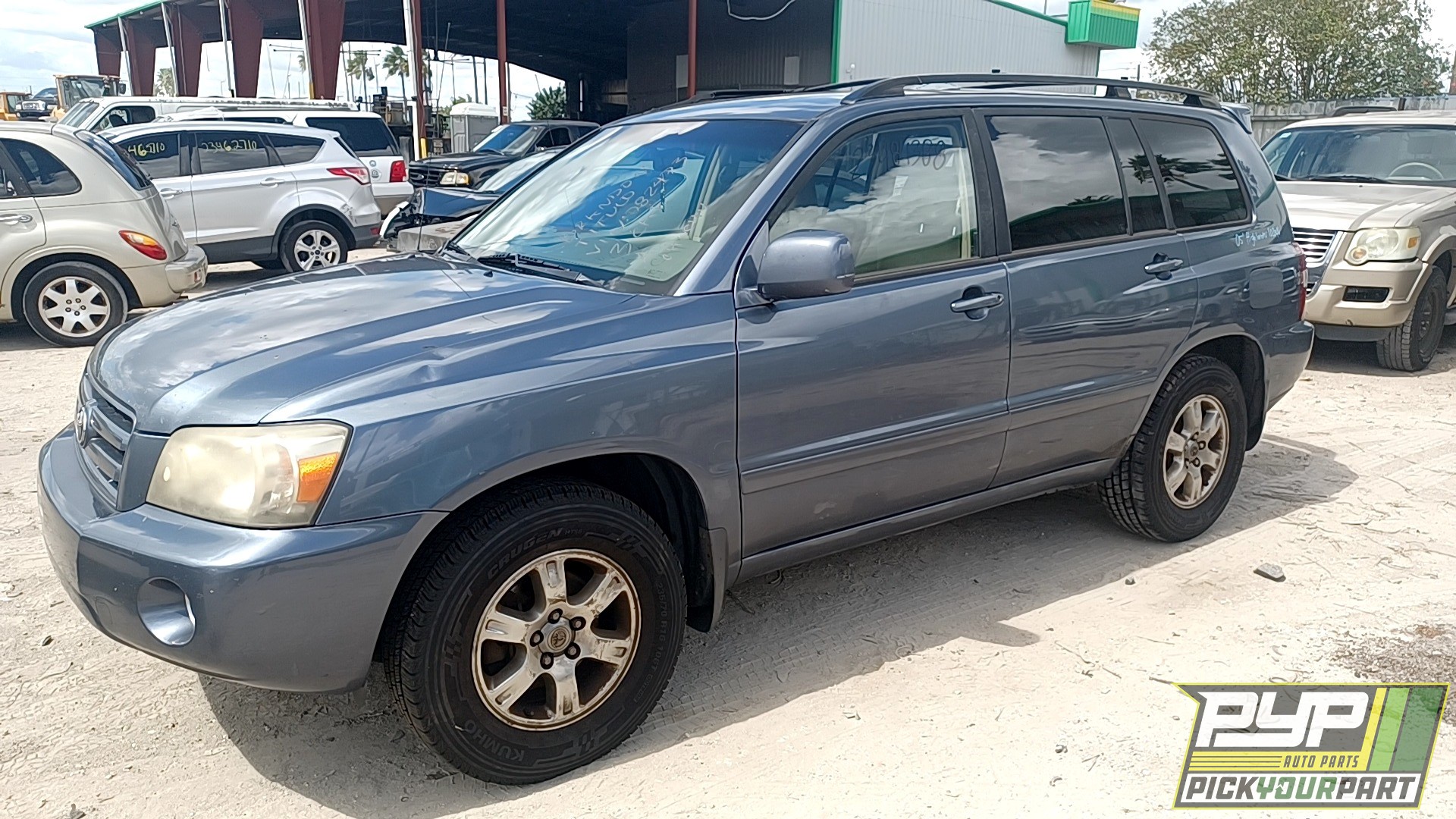 2005 TOYOTA HIGHLANDER available for parts