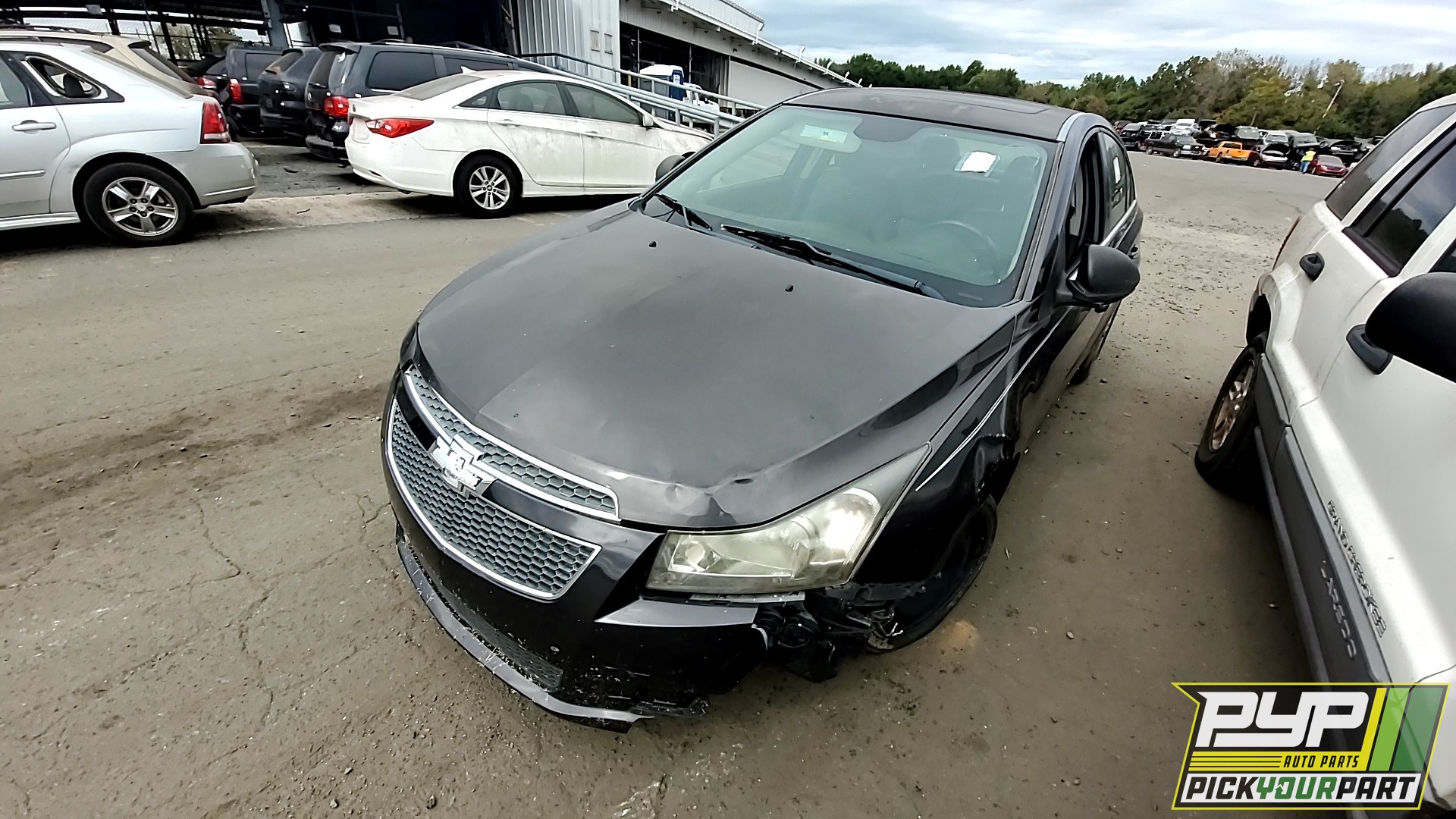 2014 CHEVROLET CRUZE available for parts