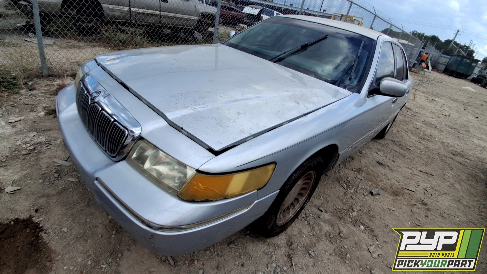 2000 MERCURY GRAND MARQUIS available for parts