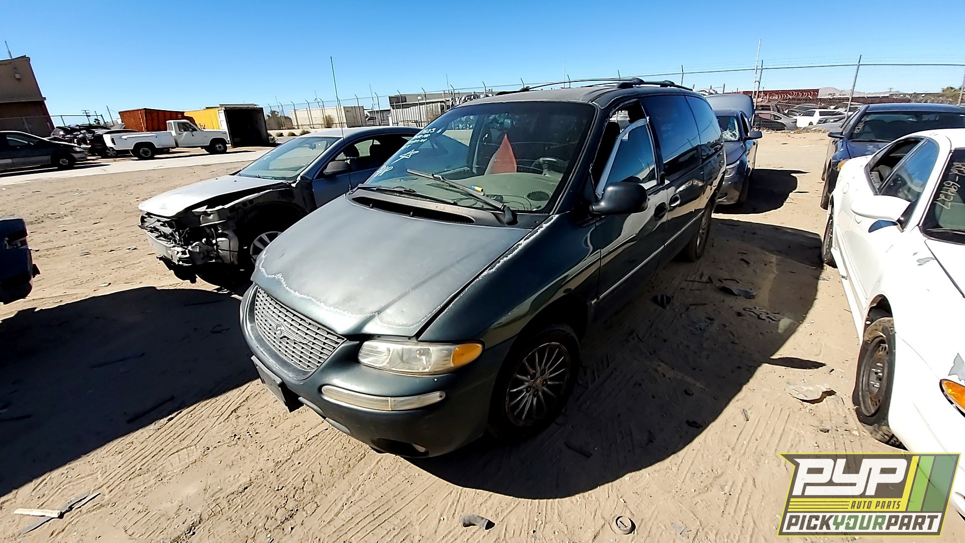 2000 CHRYSLER TOWN & COUNTRY partes disponibles
