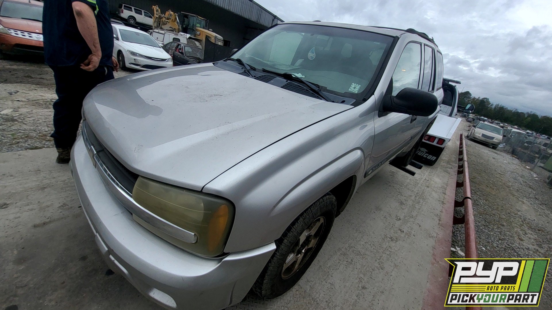 2004 CHEVROLET TRAILBLAZER available for parts