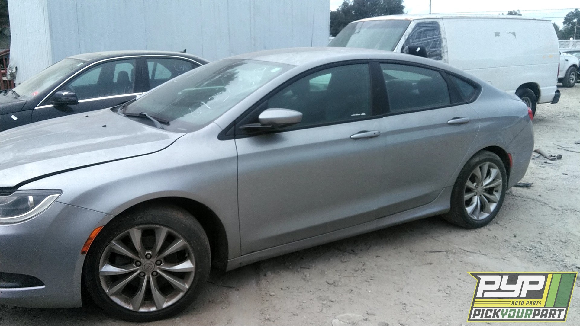 2015 CHRYSLER 200 available for parts
