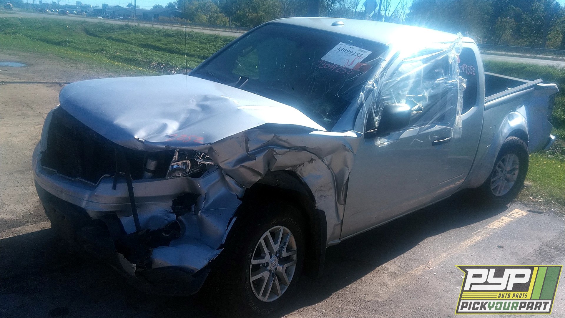 2015 NISSAN FRONTIER partes disponibles