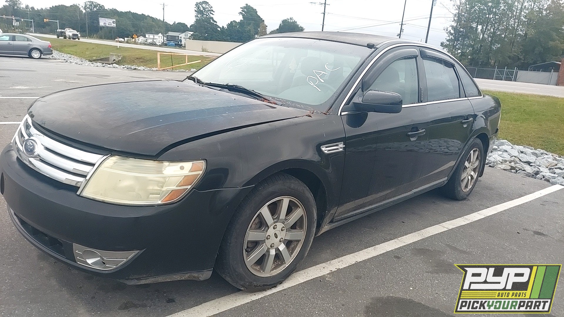 2008 FORD TAURUS available for parts
