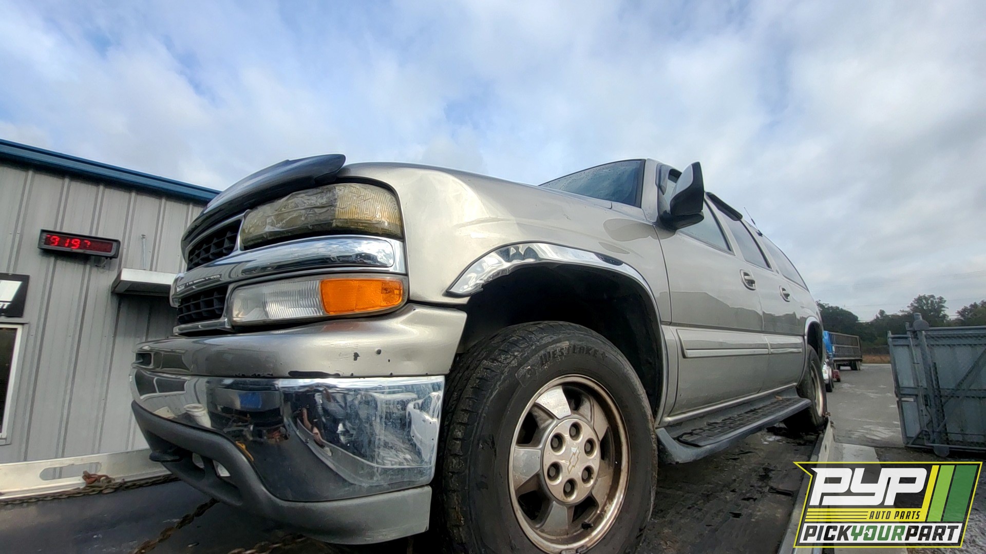 2001 CHEVROLET SUBURBAN 1500 partes disponibles