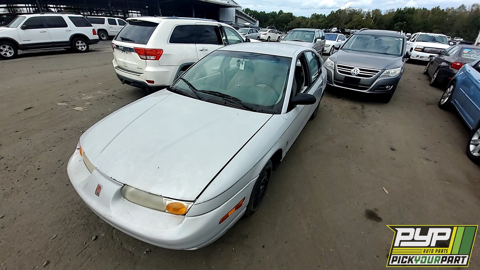 2001 SATURN SL available for parts