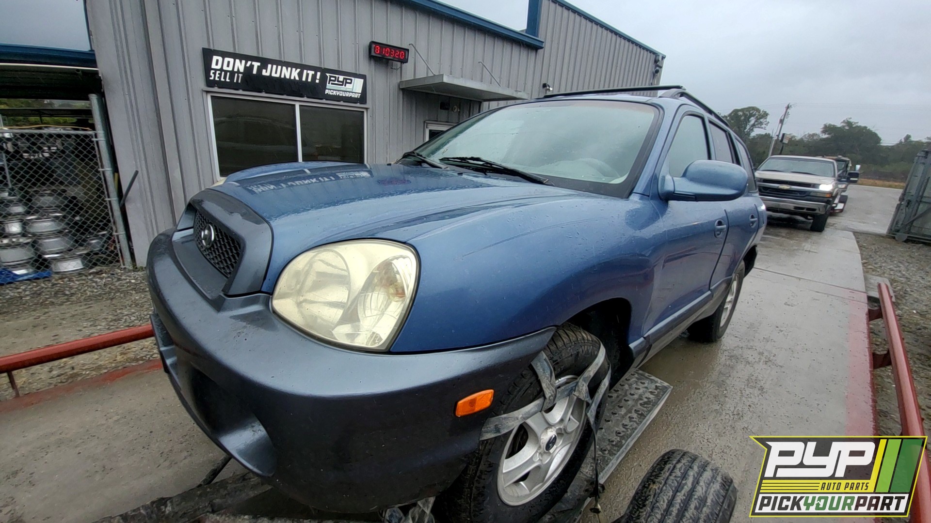 2003 HYUNDAI SANTA FE available for parts