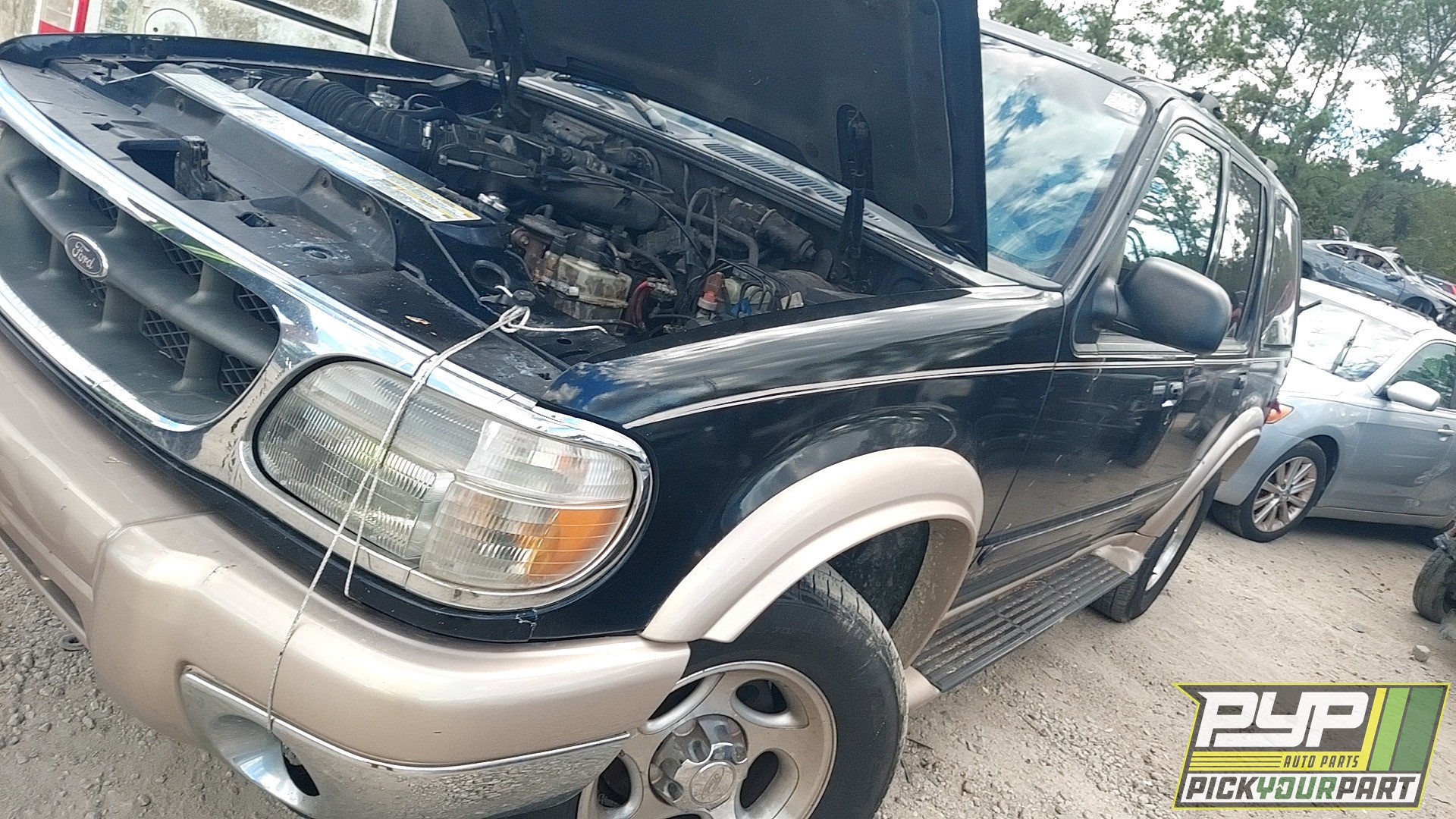 2000 FORD EXPLORER available for parts