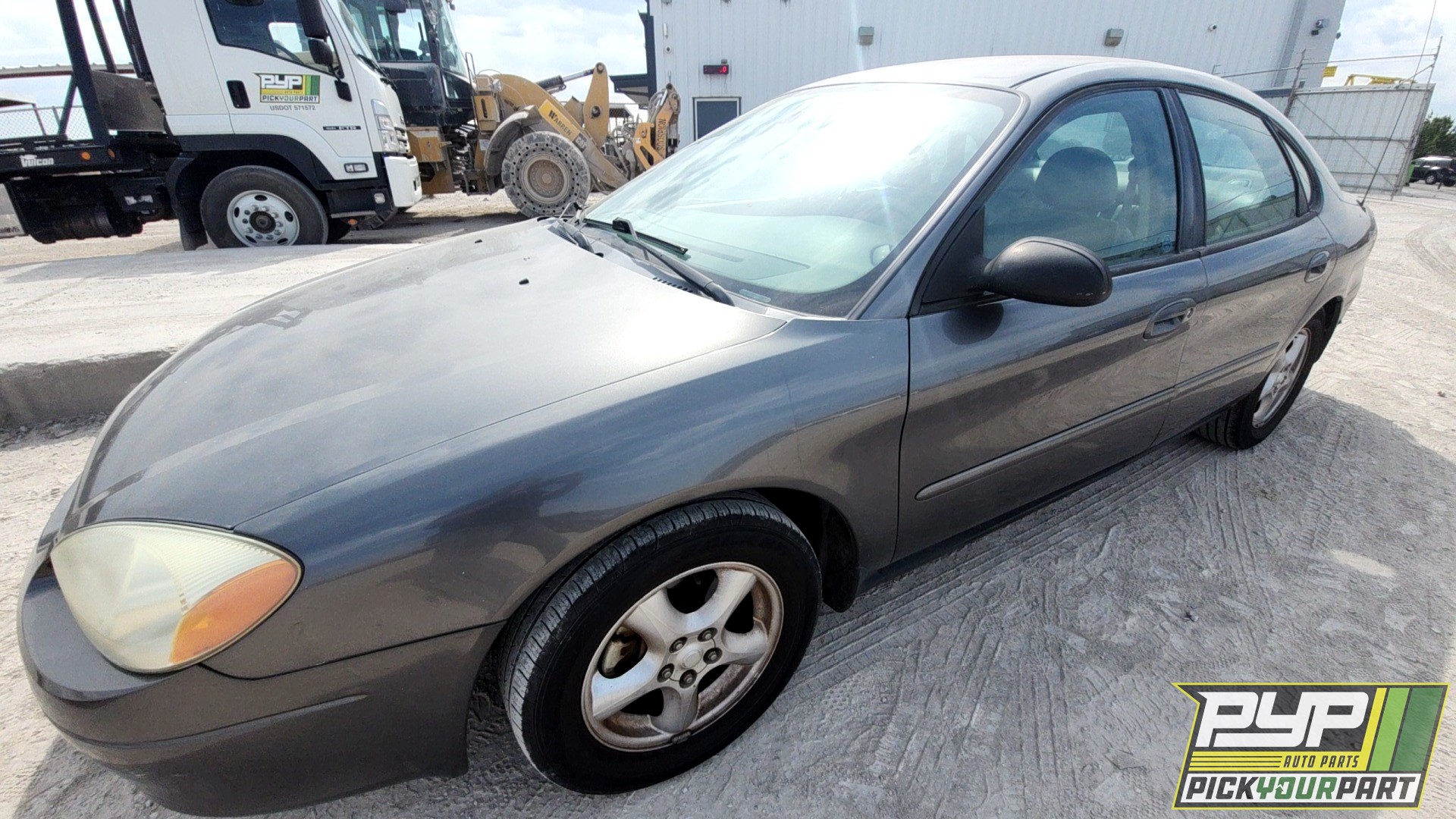 2003 FORD TAURUS available for parts