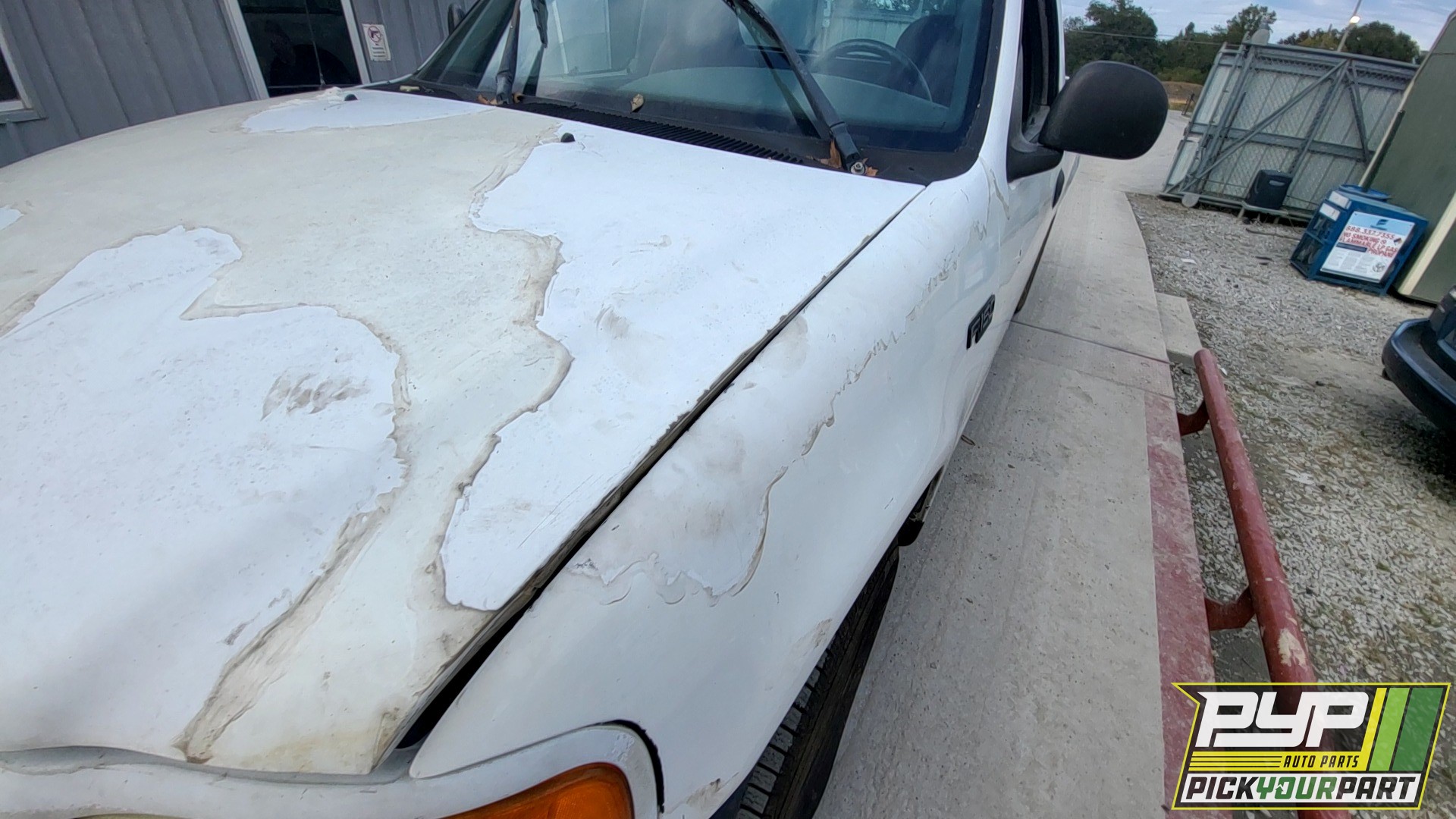 2004 FORD F-150 HERITAGE available for parts
