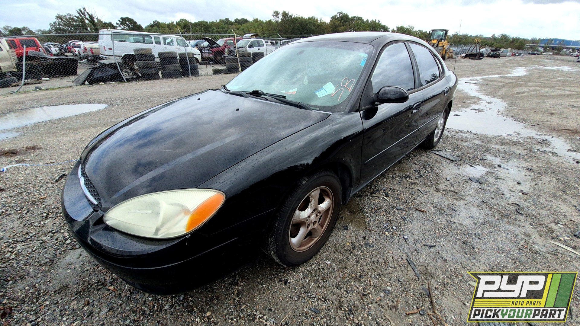 2002 FORD TAURUS available for parts