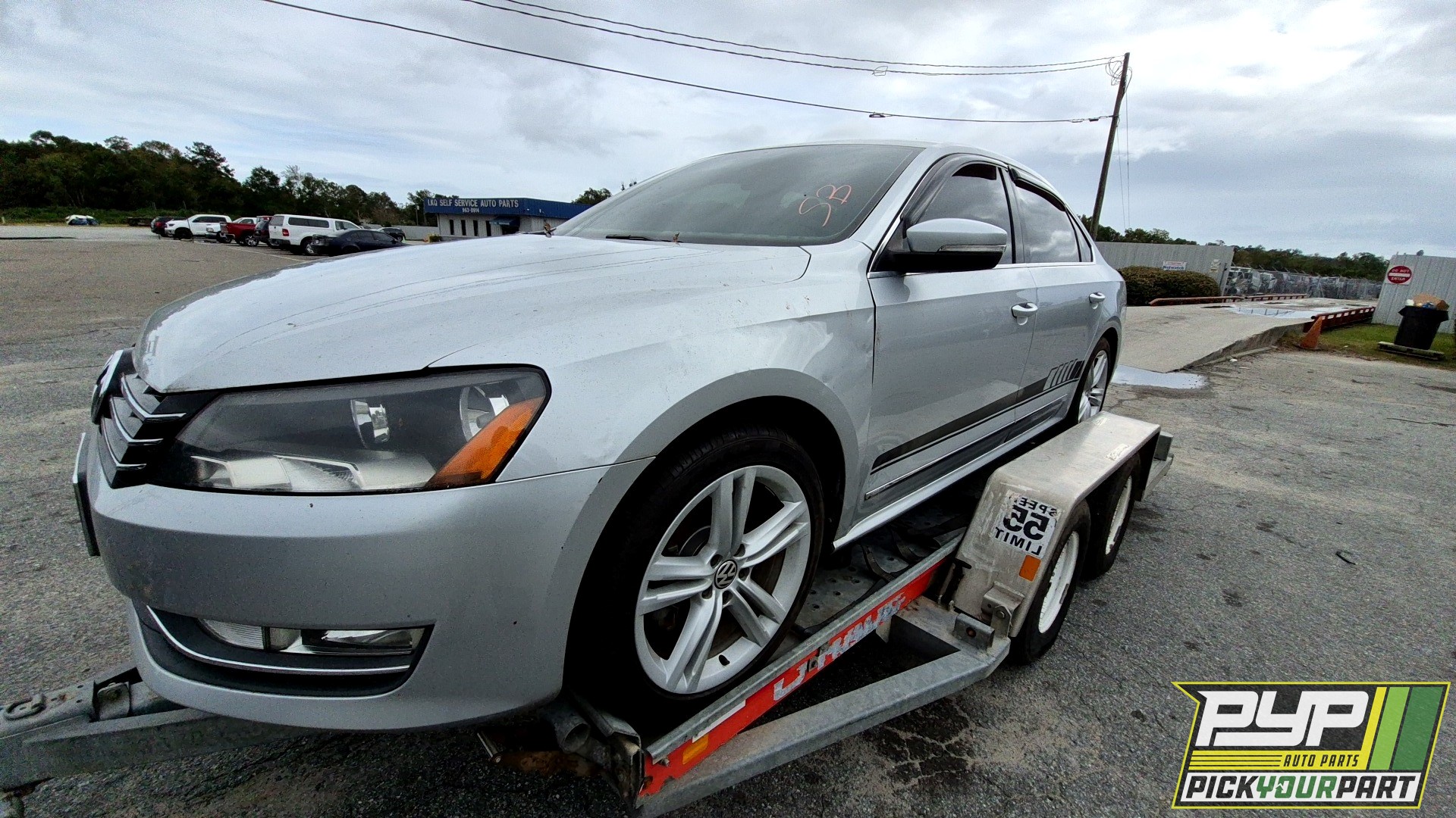 2013 VOLKSWAGEN PASSAT available for parts