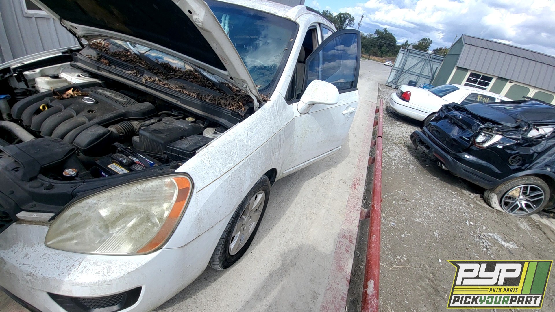 2007 KIA RONDO available for parts