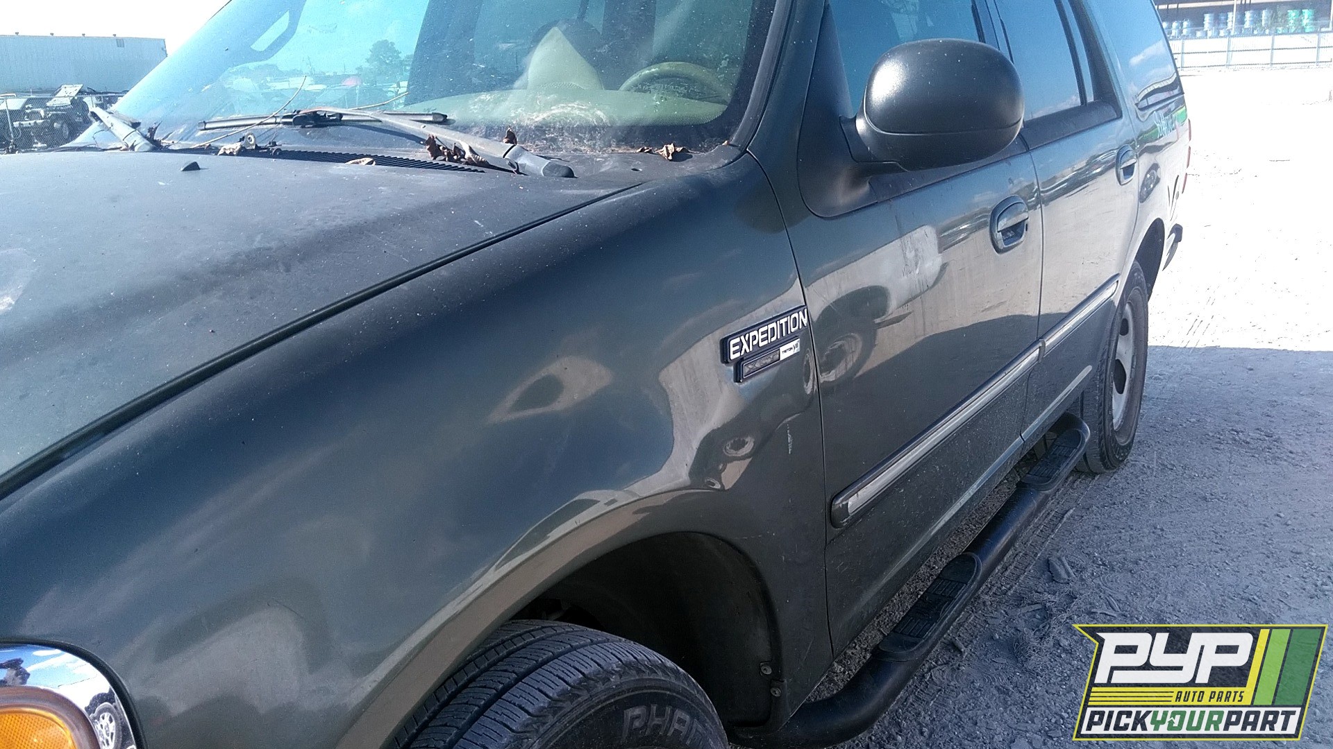 2001 FORD EXPEDITION available for parts