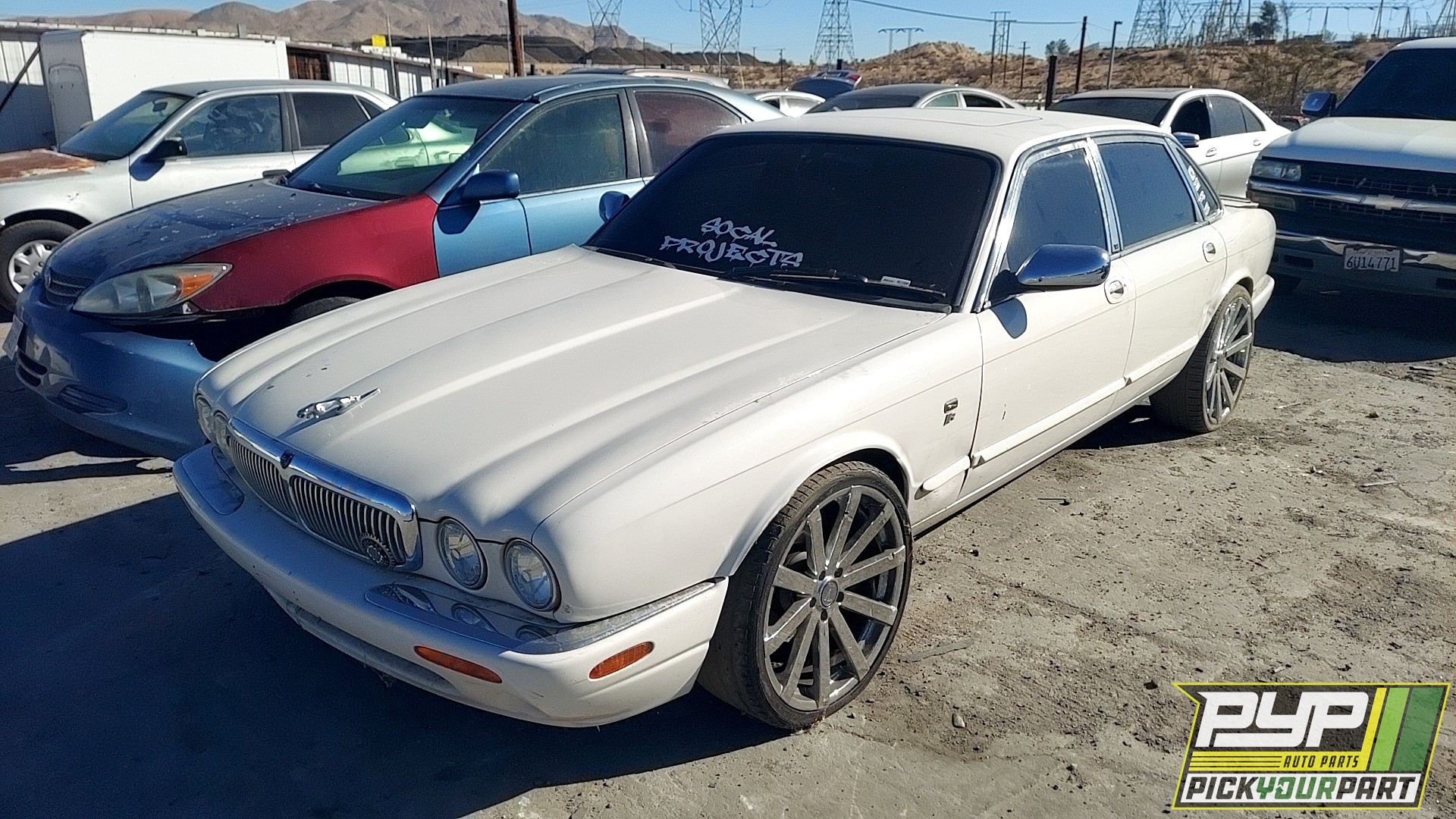 2003 JAGUAR XJ8 partes disponibles