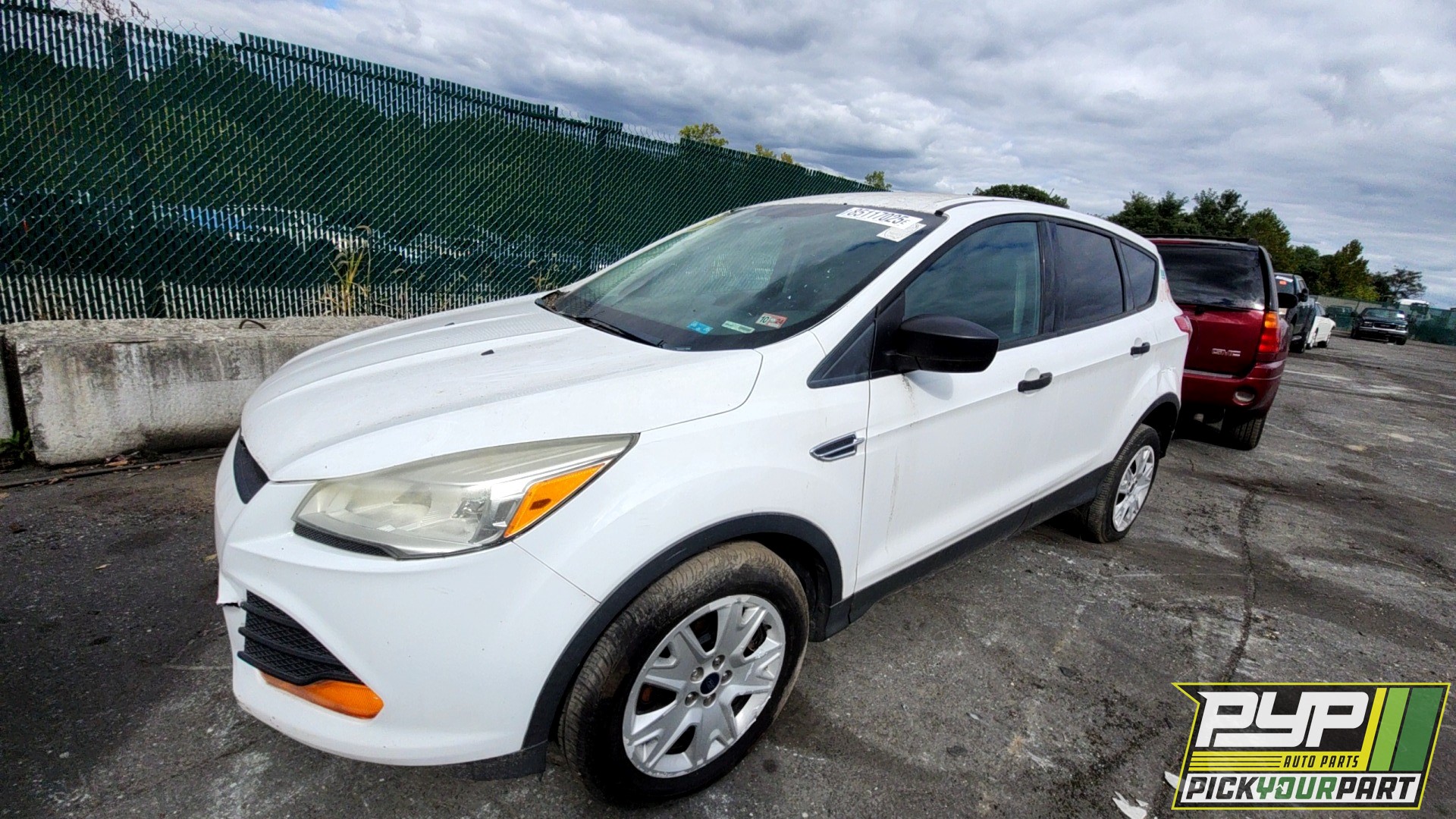 2013 FORD ESCAPE available for parts