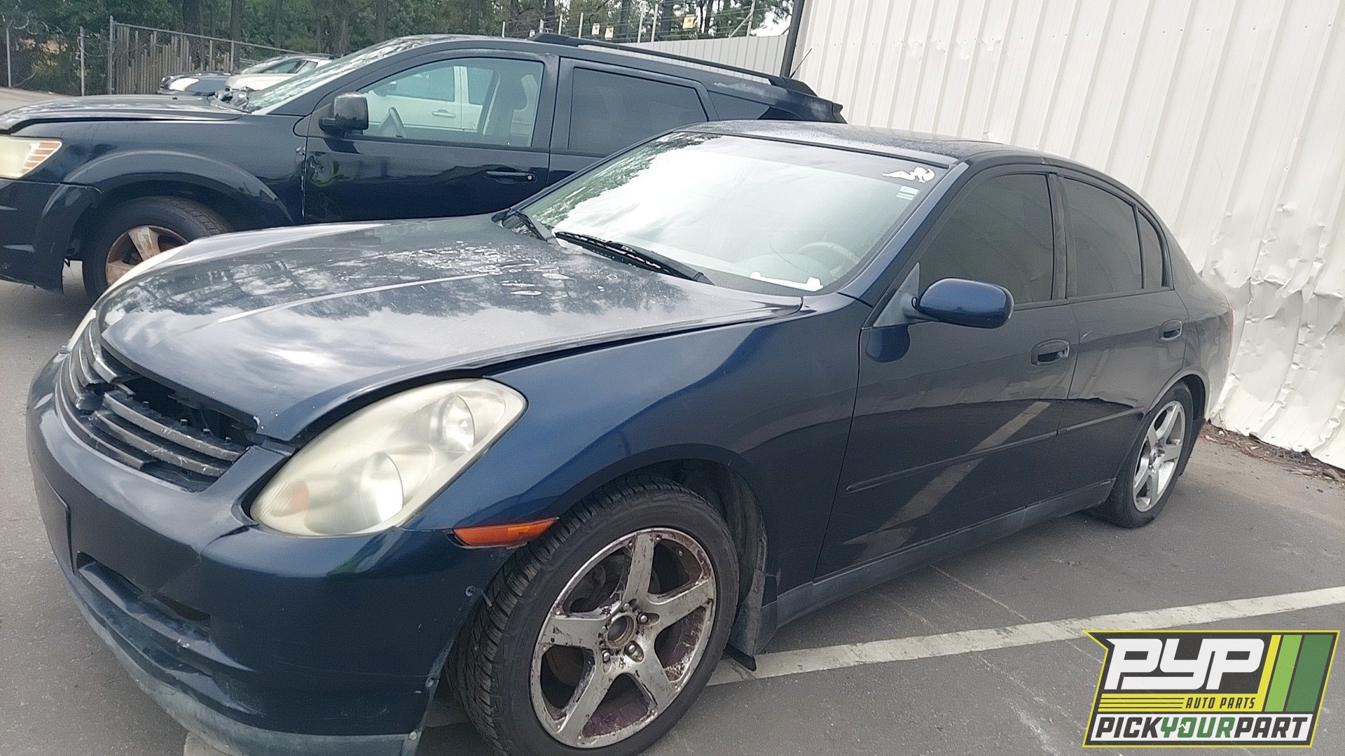 2004 INFINITI G35 available for parts